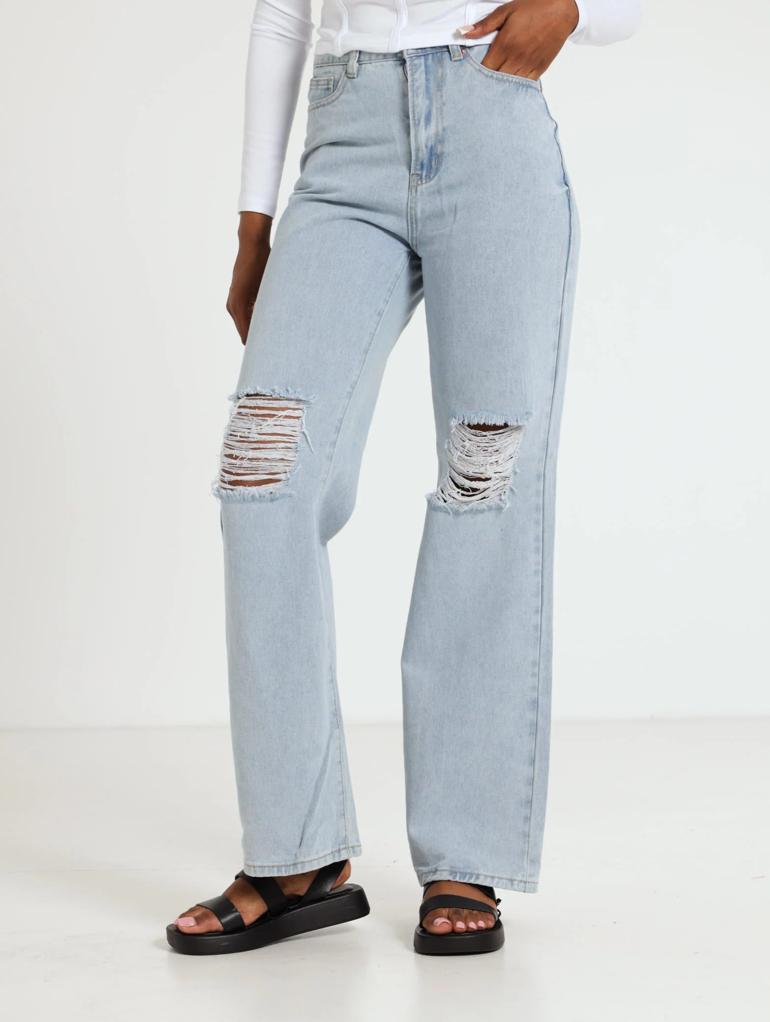Ripped 90S Wide Leg Jean - Light Wash