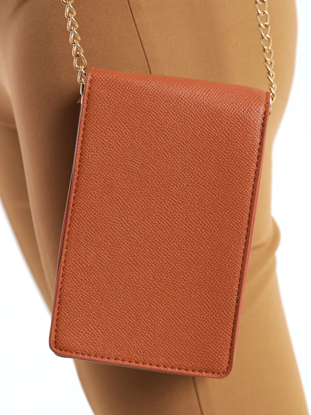 Round Metal Flap Cellphone Bag - Tan - Image 3