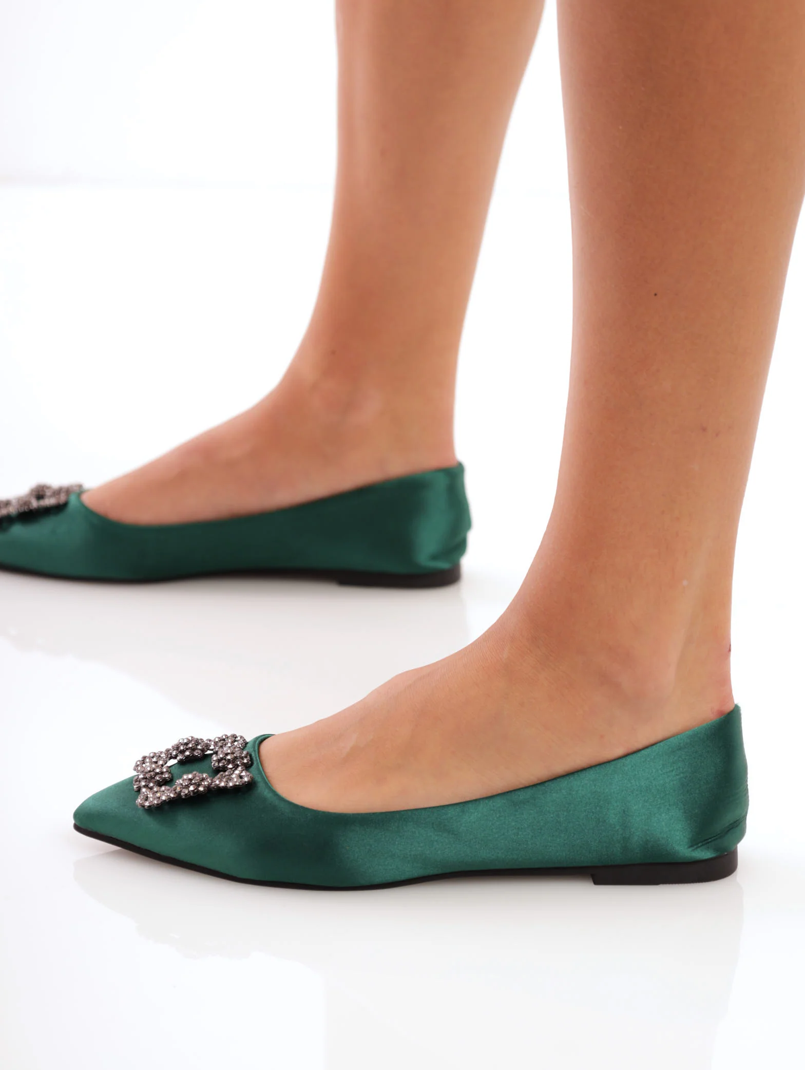 Satin Pointy Pump With Trim - Bottle - Image 2