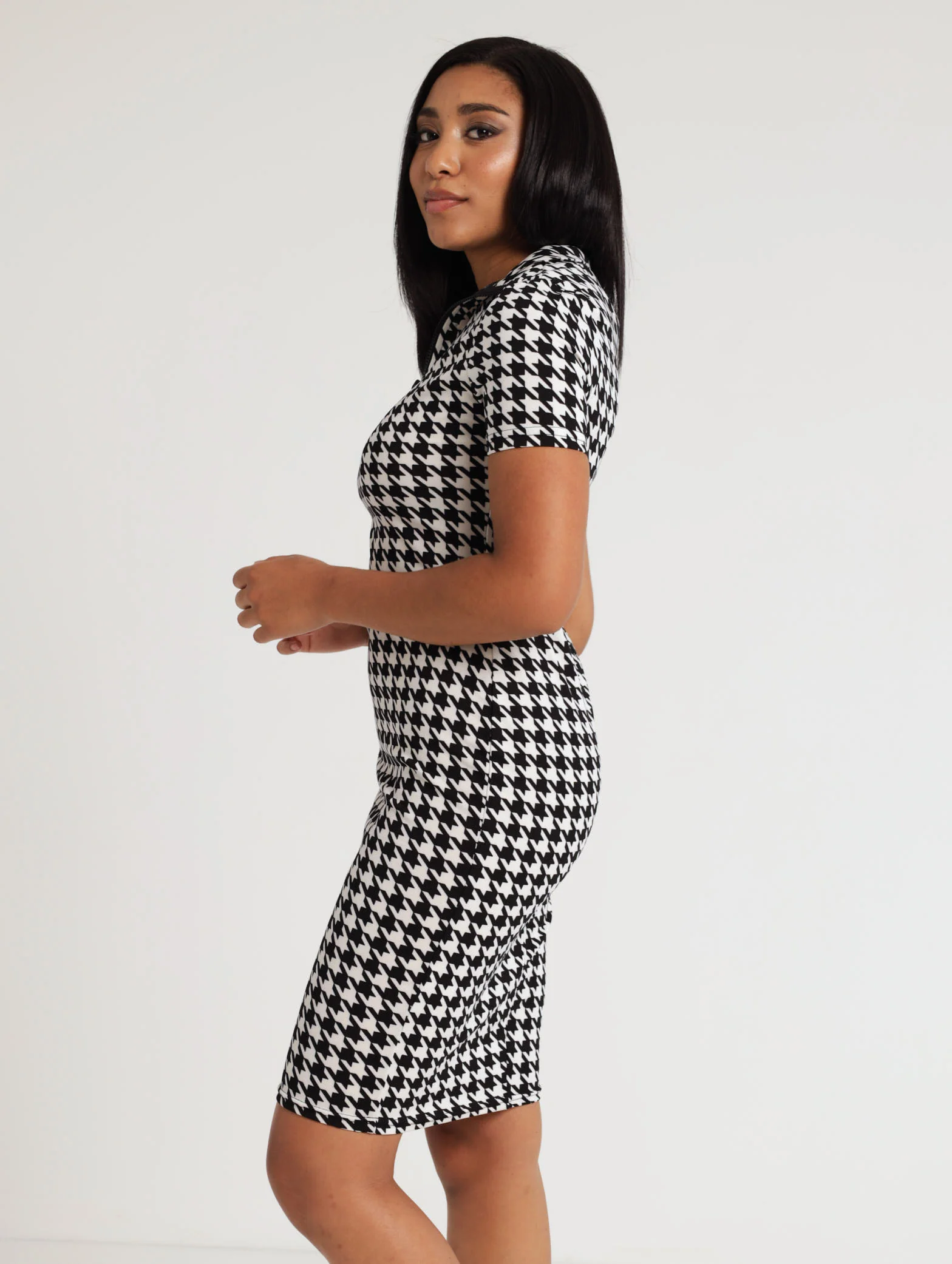 Short Sleeve Houndstooth Zip Neck Dress - Black/White - Image 3