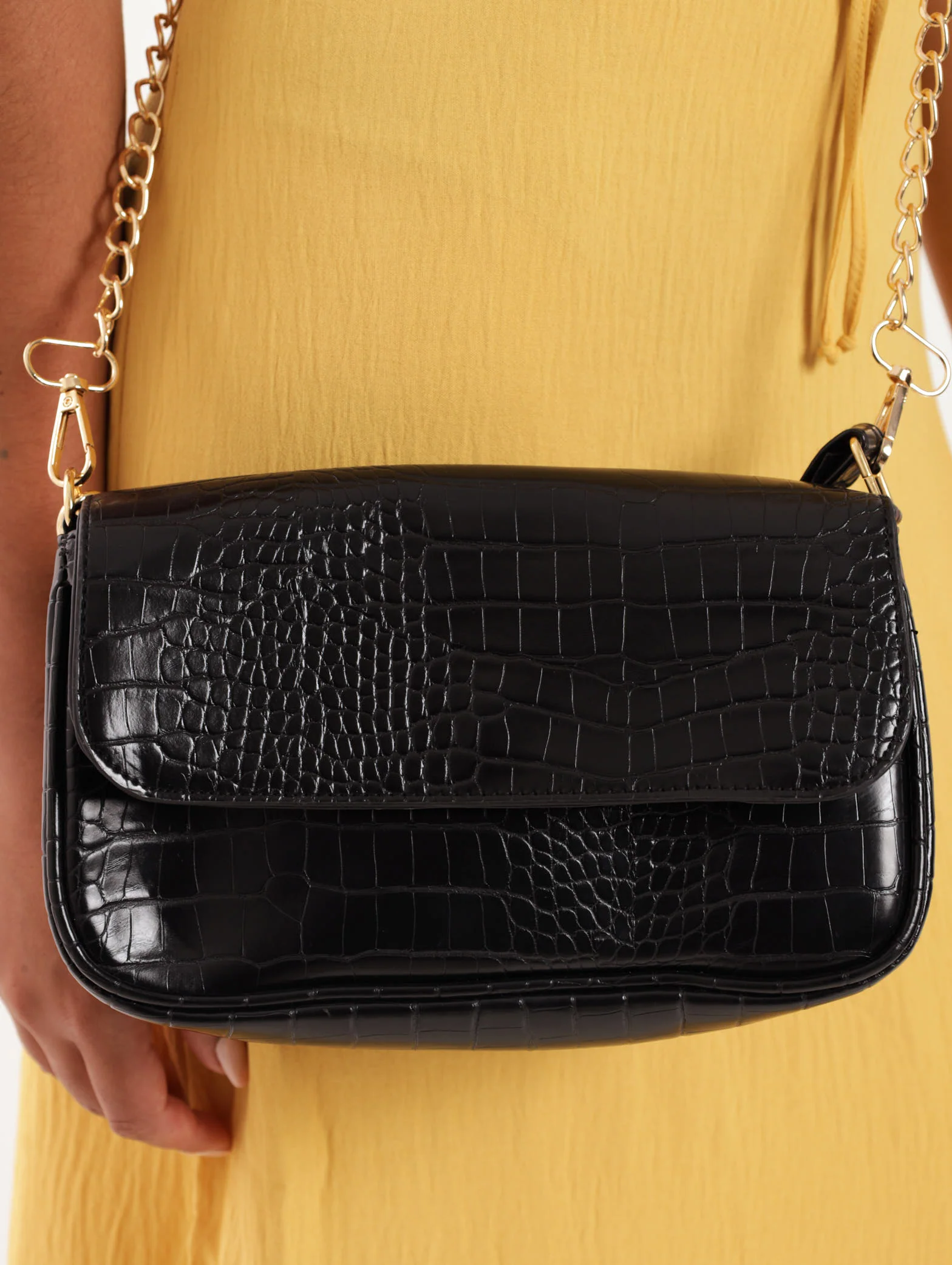 Shoulder Bag With Chain Detail - Blackmail
