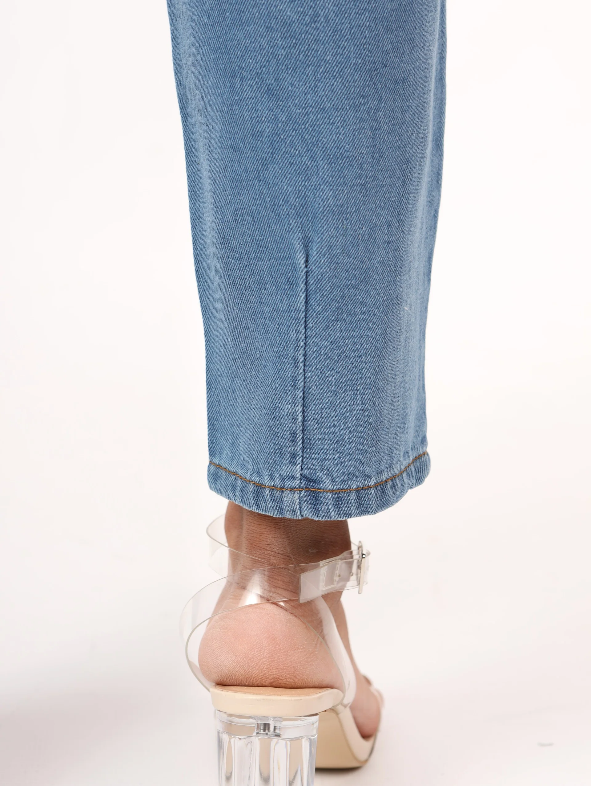 Stonewash Hi-Waist Pleated Balloon Denim Jean - Image 5