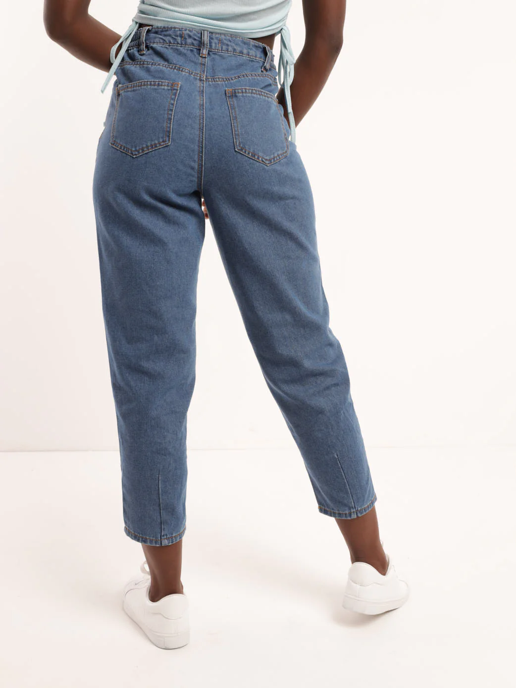 Stonewash Hi Waisted Pleated Baloon Jean - Image 4