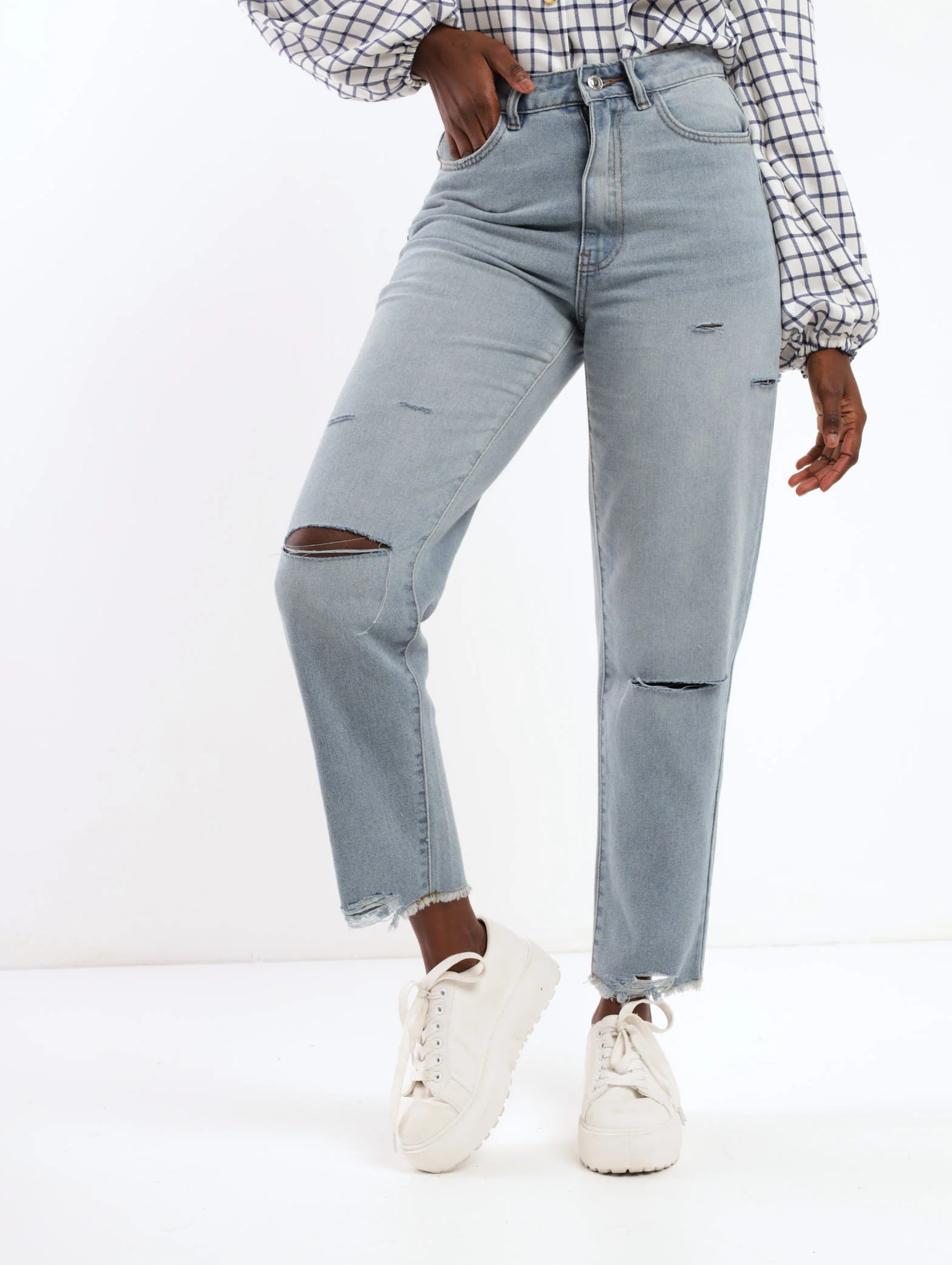 Stonewash Slash Thigh Denim Mom Jean