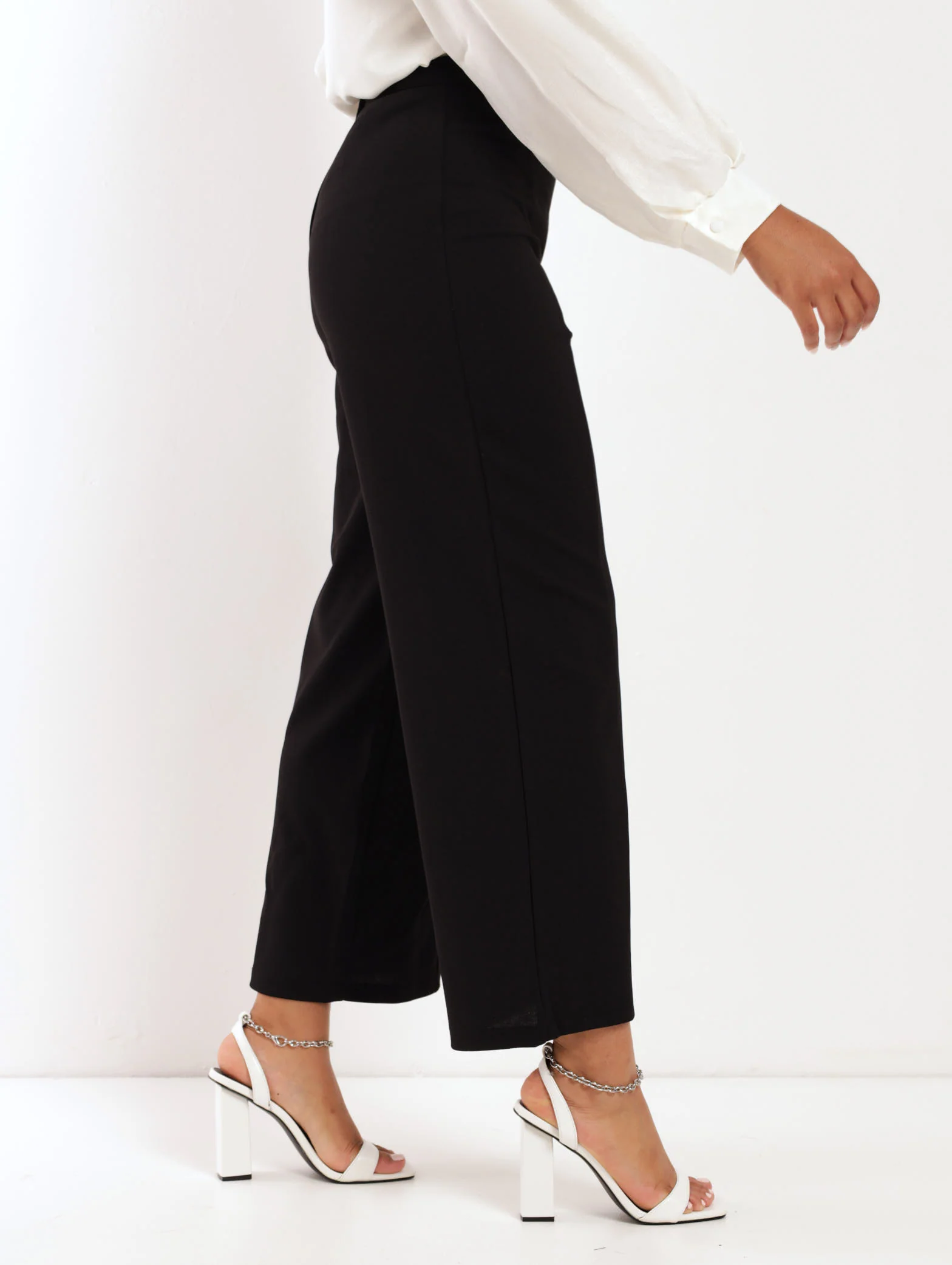 Trim Detail Straight Leg Pant - Black - Image 3