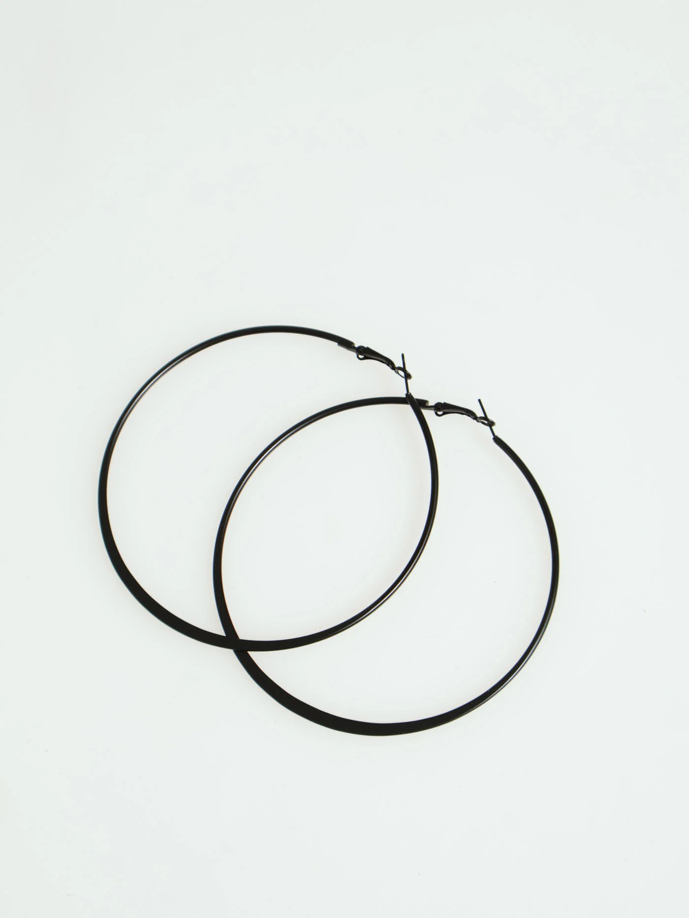 Large Hoop Earings - Black