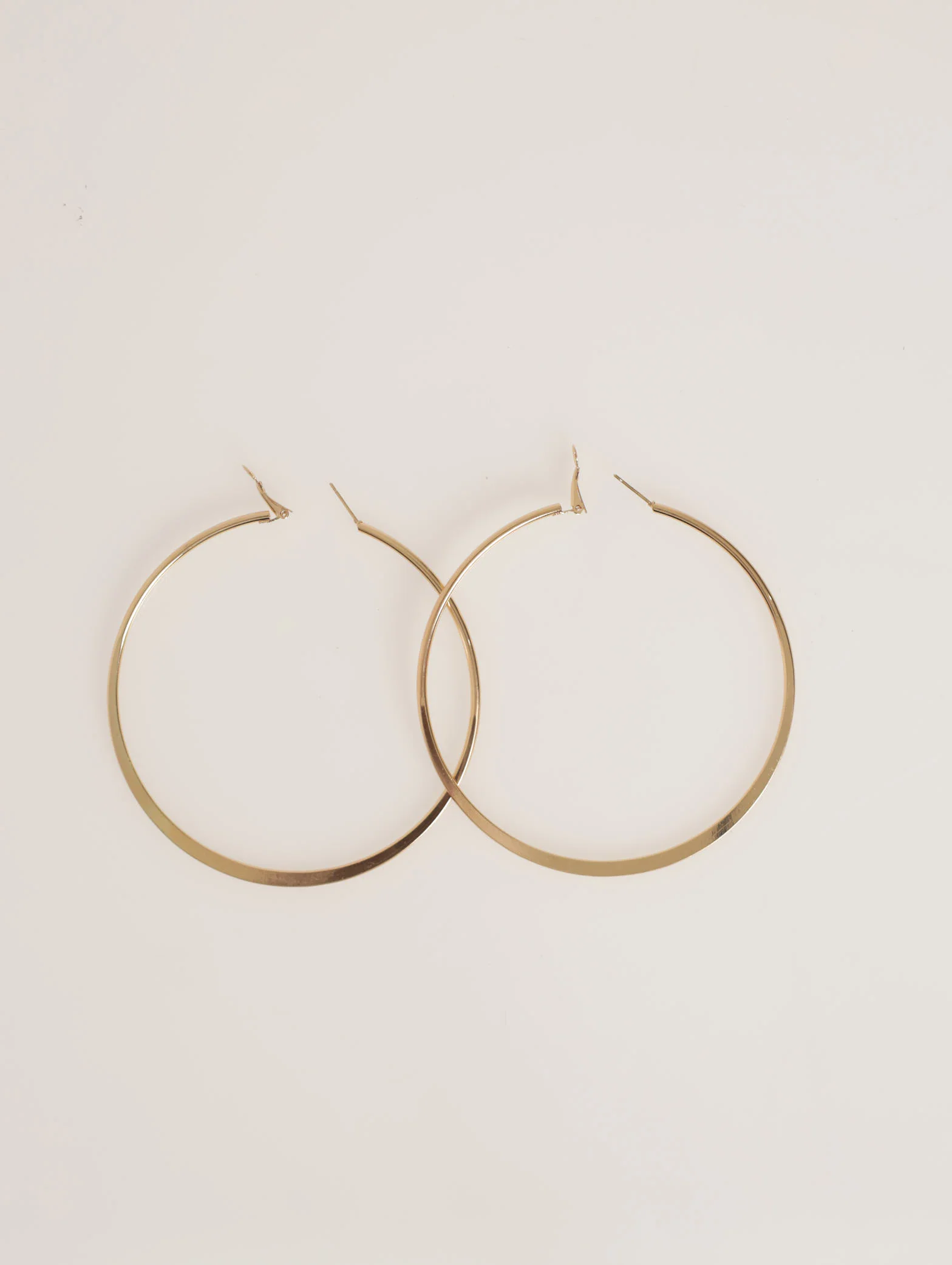 Large Hoop Earring - Gold