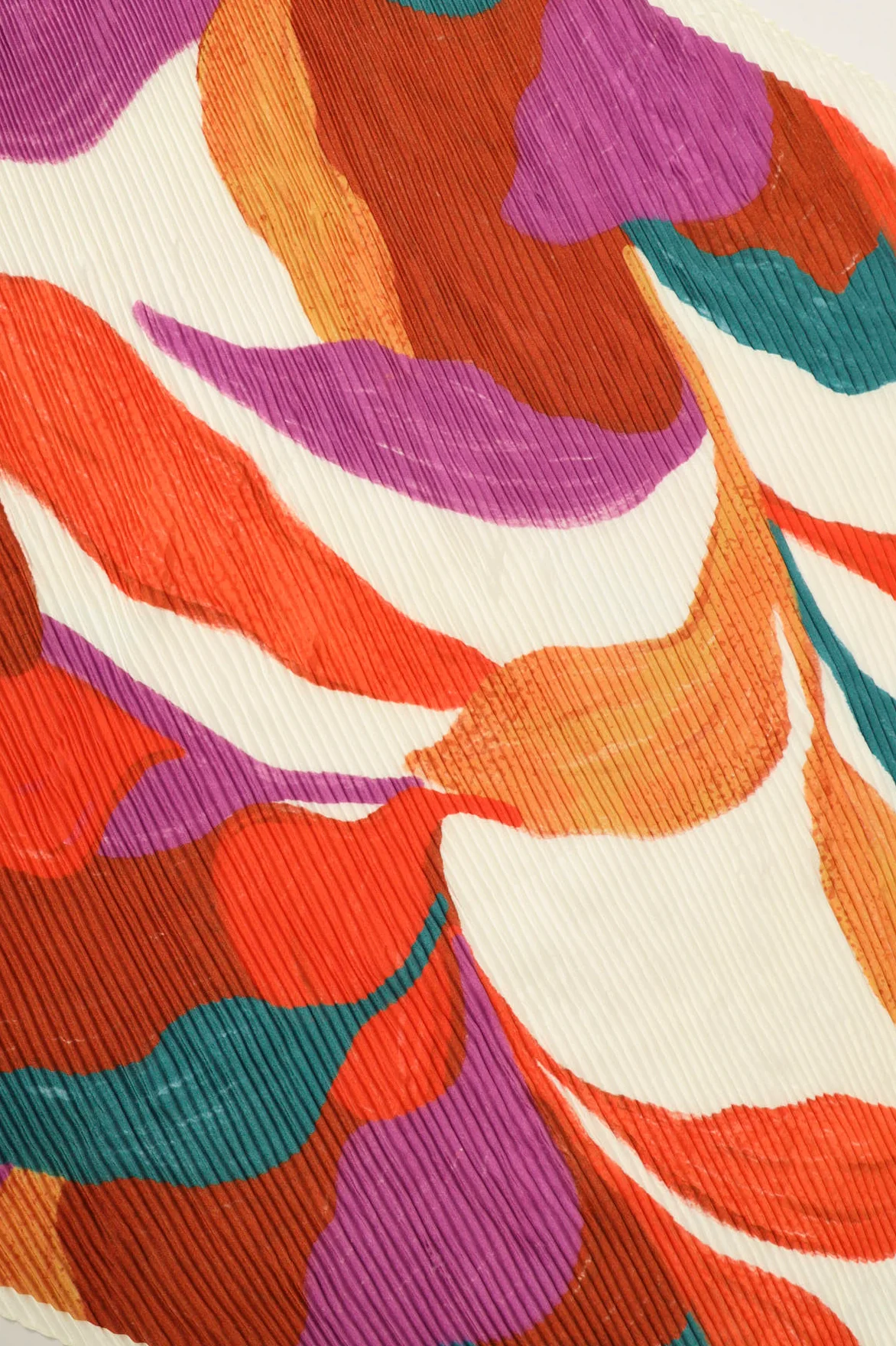 Leaf Print Pleated Satin Scarf - Multi - Image 3