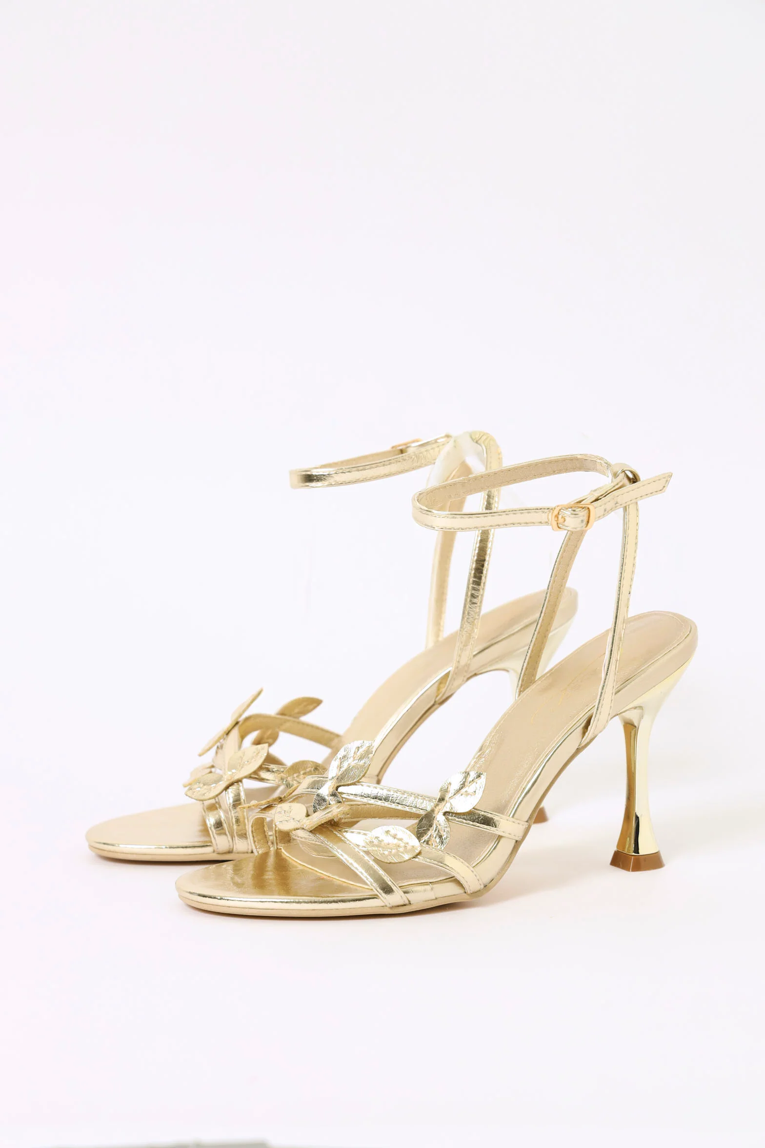 Leafy Strappy Sandal - Gold