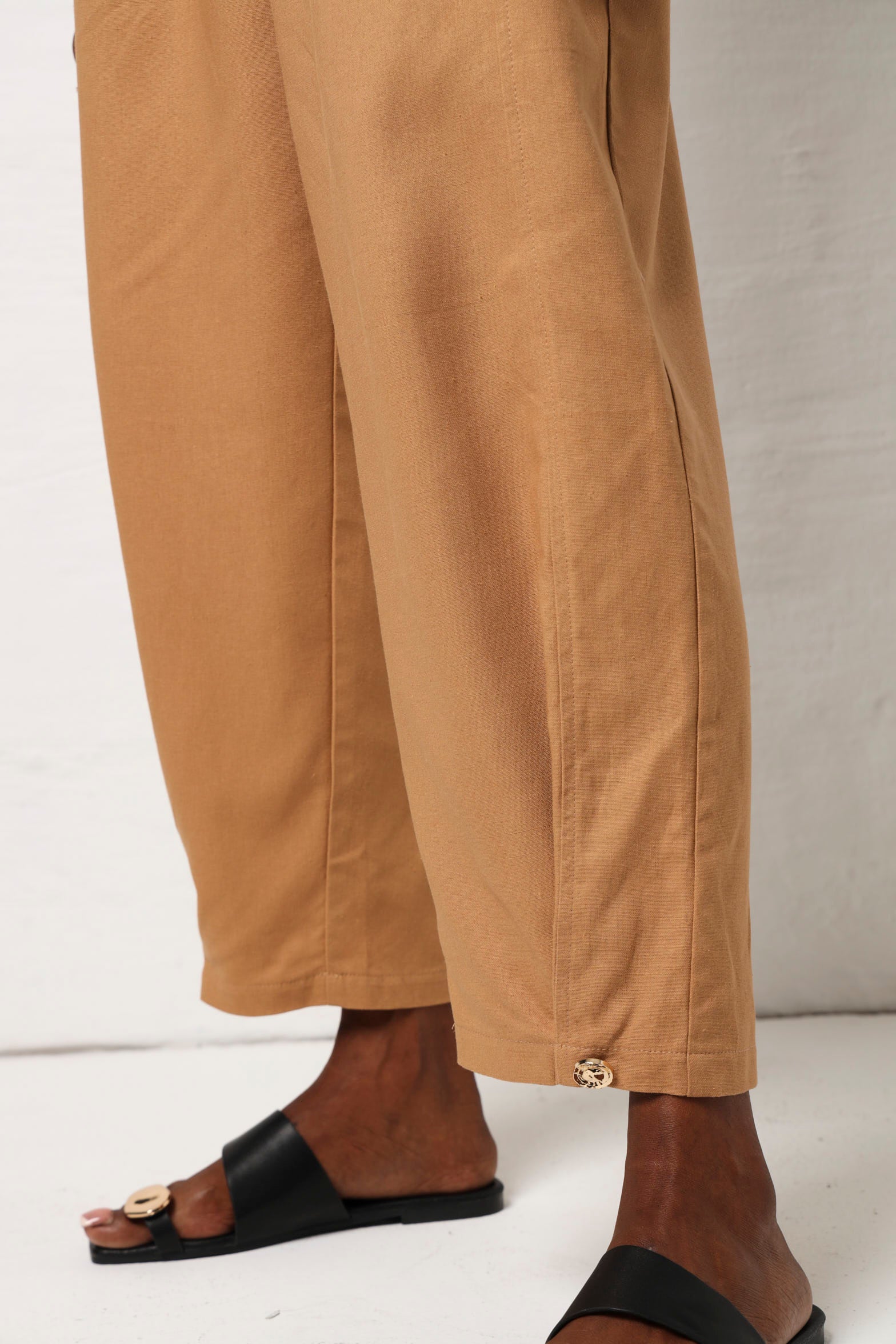 Linen Barrel Leg Pant - Caramel - Image 3