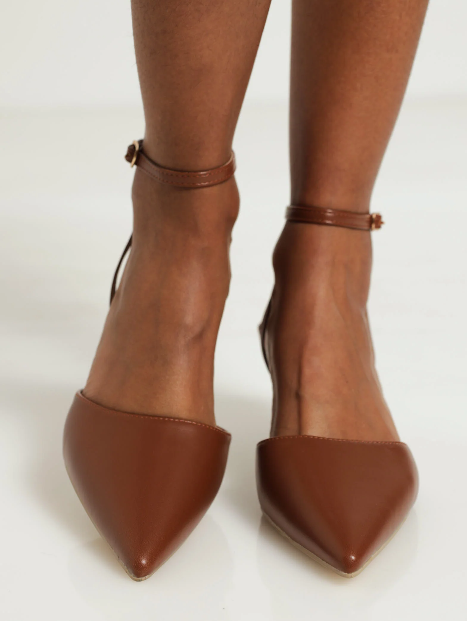 Lo Stiletto Court With Ankle Strap - Image 2