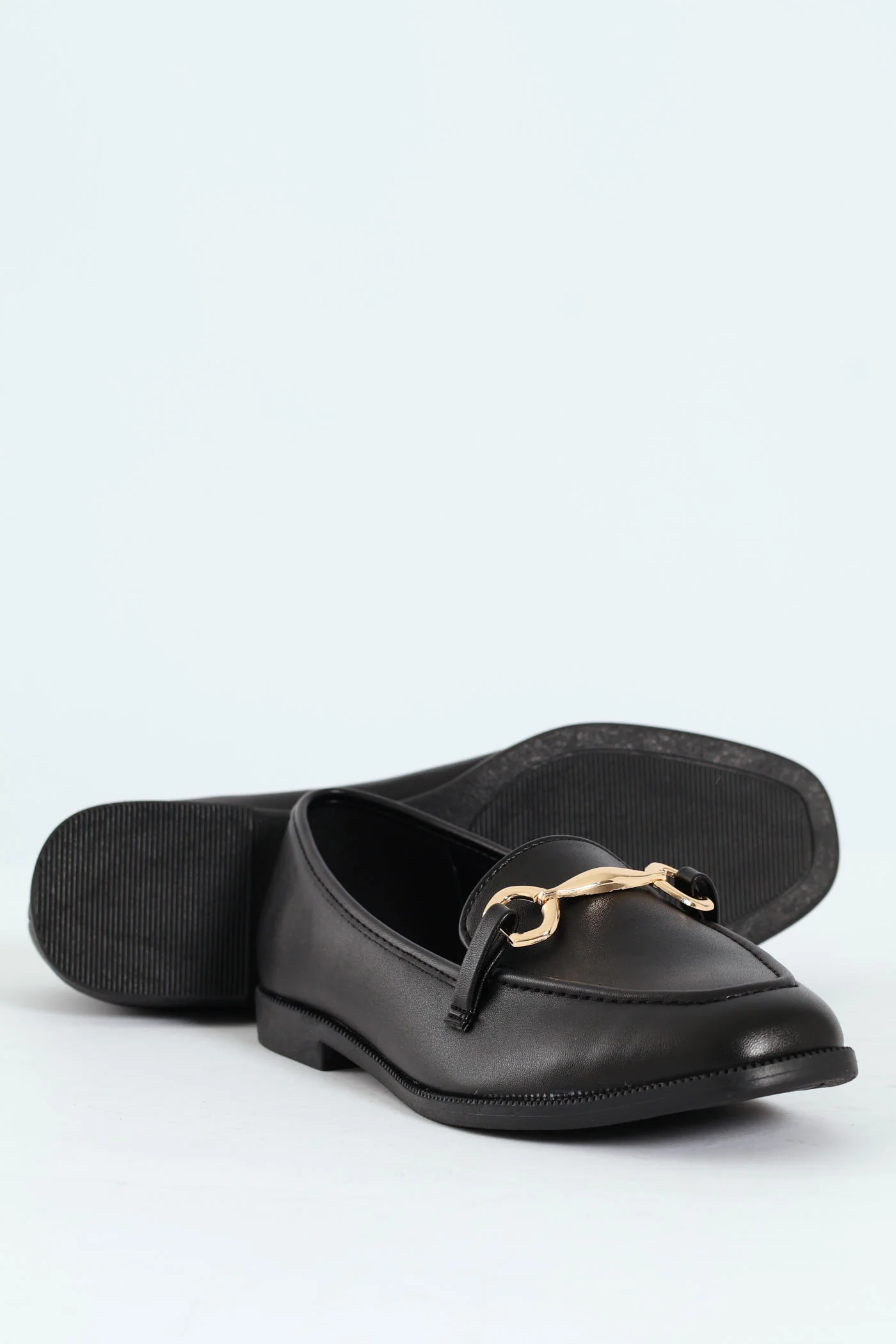 Loafer With Shaped Bar Trim - Black