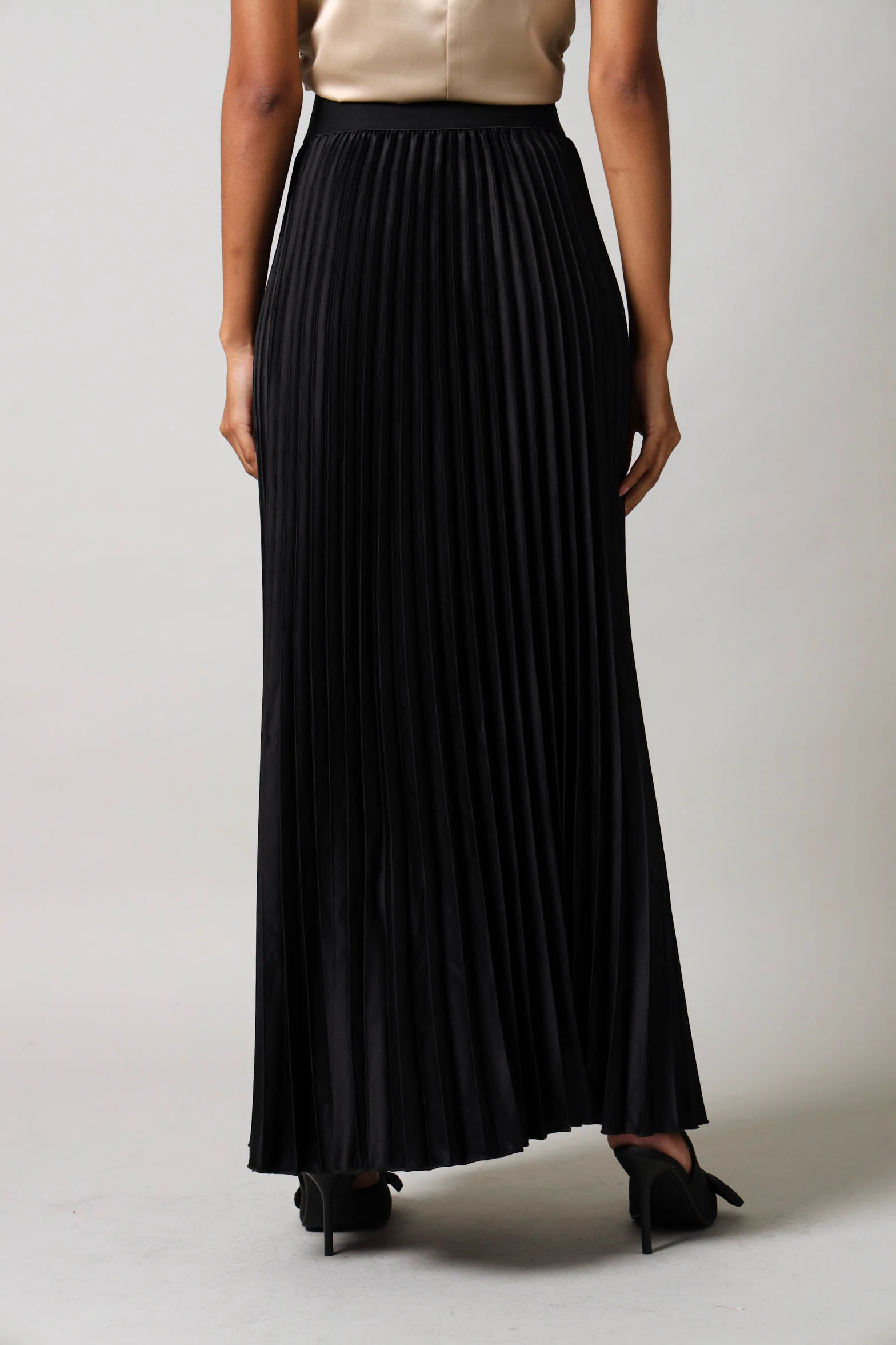 Long Length Elasticated Pleated Skirt - Black - Image 4
