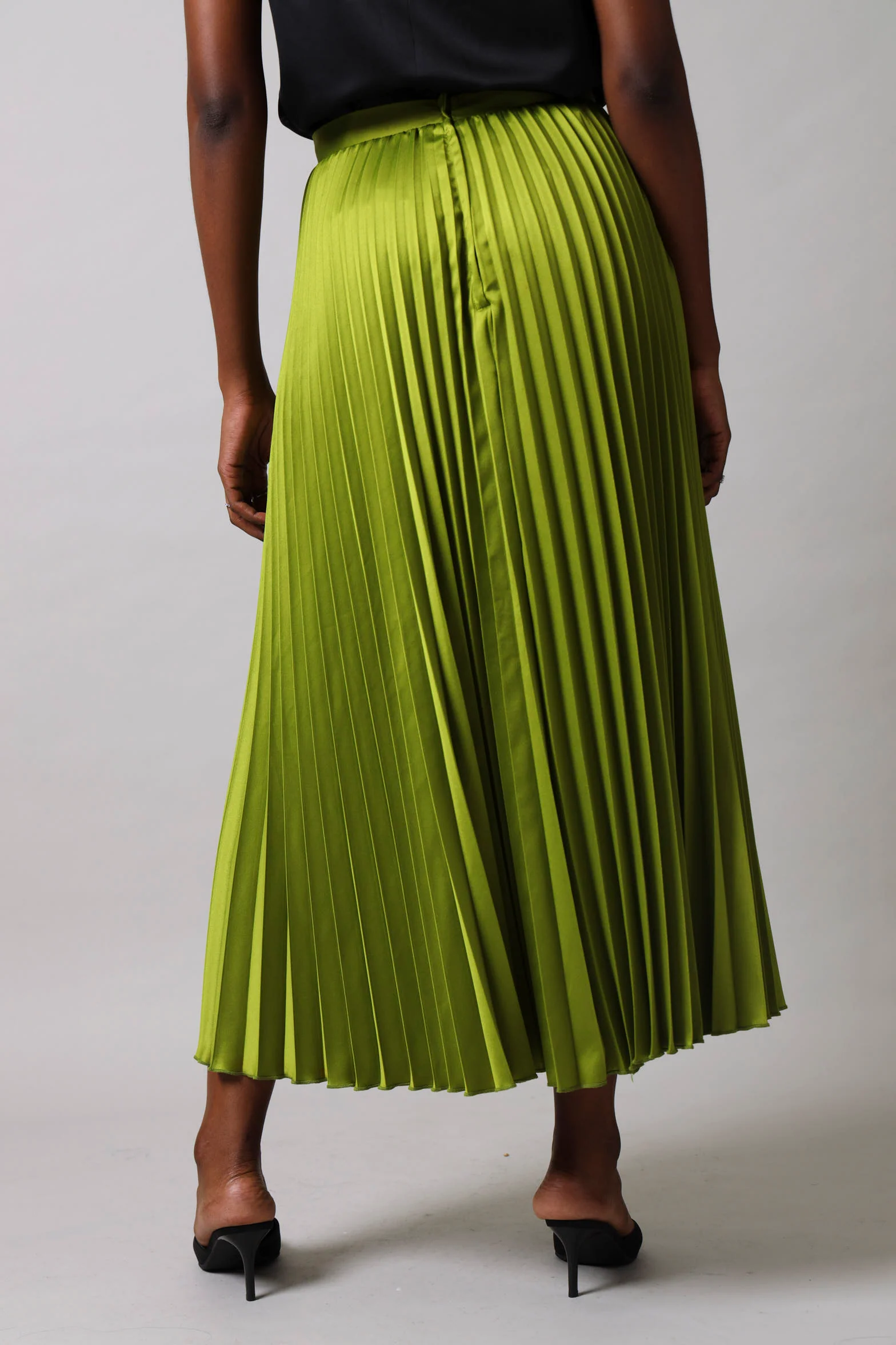Long Length Pleated Skirt - Green - Image 5