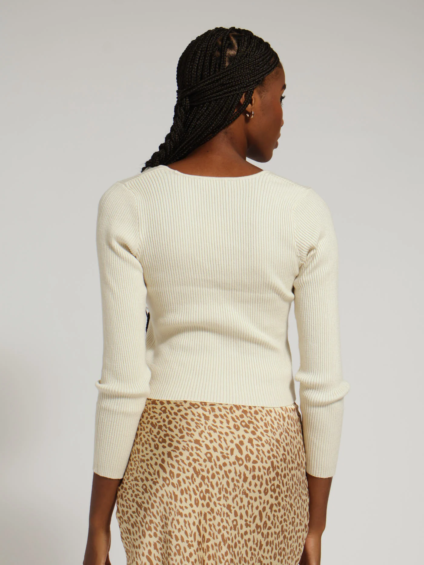 Long Sleeve Chain Trim Ribbed Pullover - Cream - Image 3
