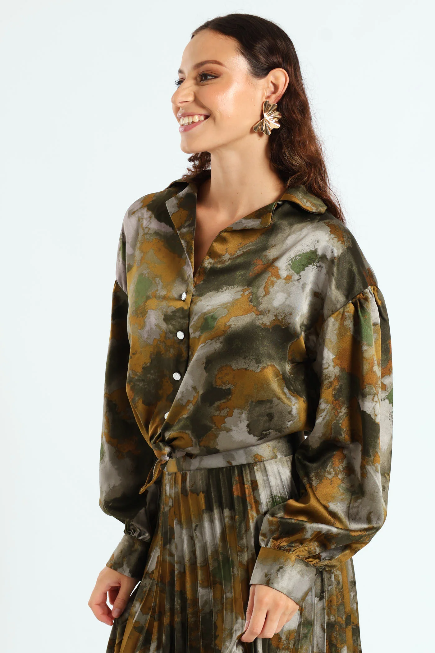 Long Sleeve Cropped Tie Front Detail Shirt - Grey/Green - Image 3