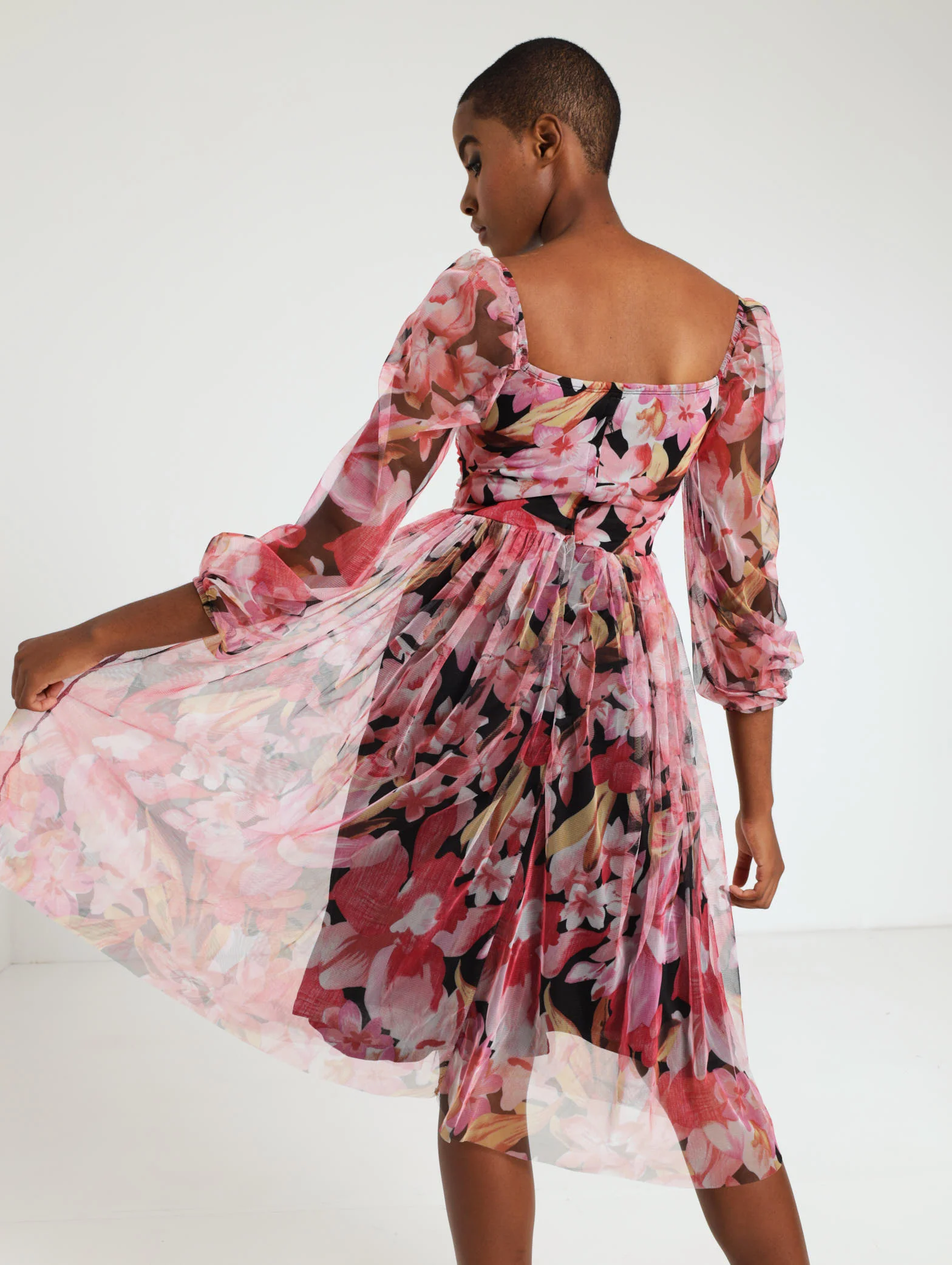 Long Sleeve Floral Ruched Mesh Prom Dress - Image 4