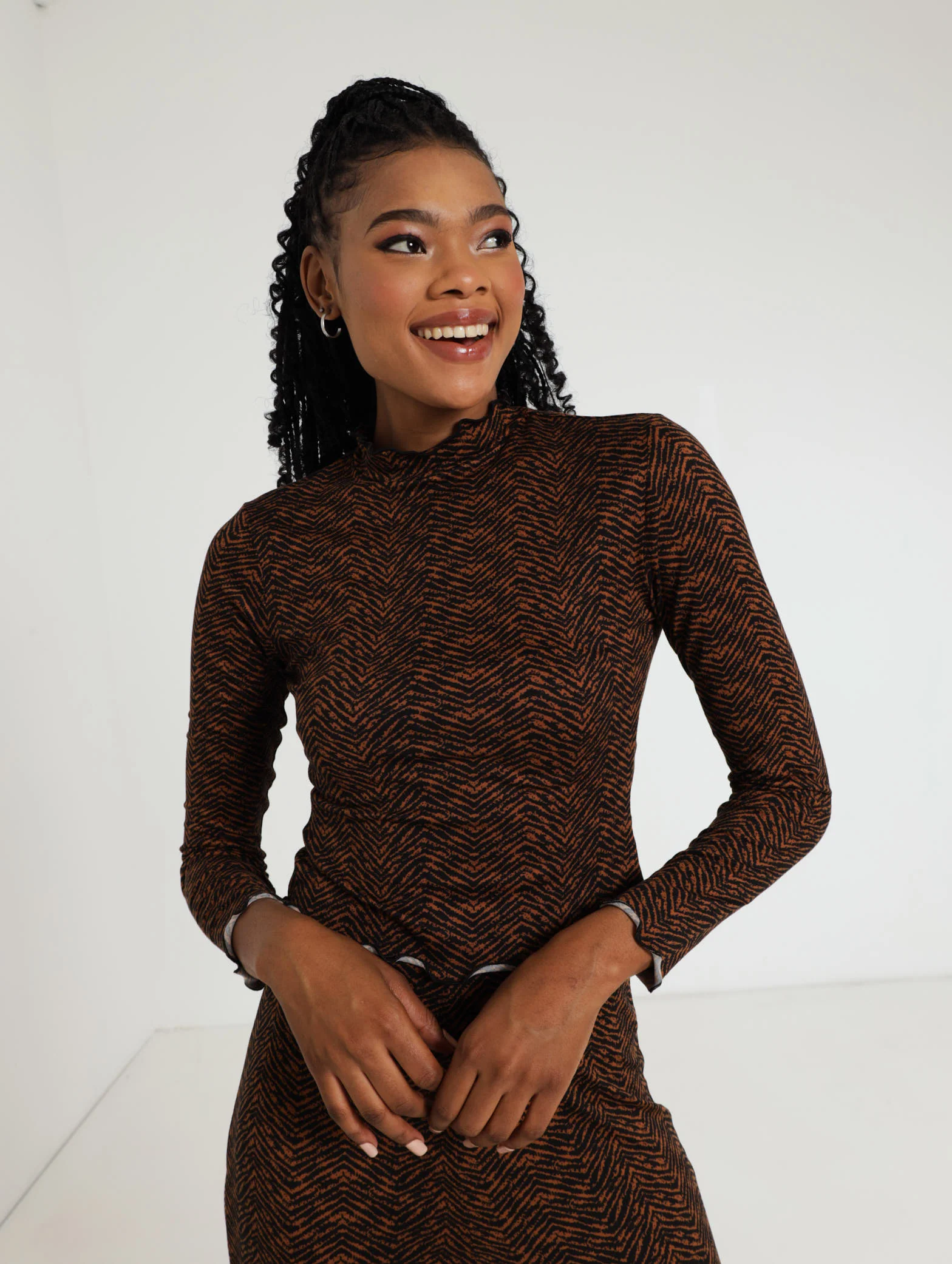 Long Sleeve Geo Knit Top