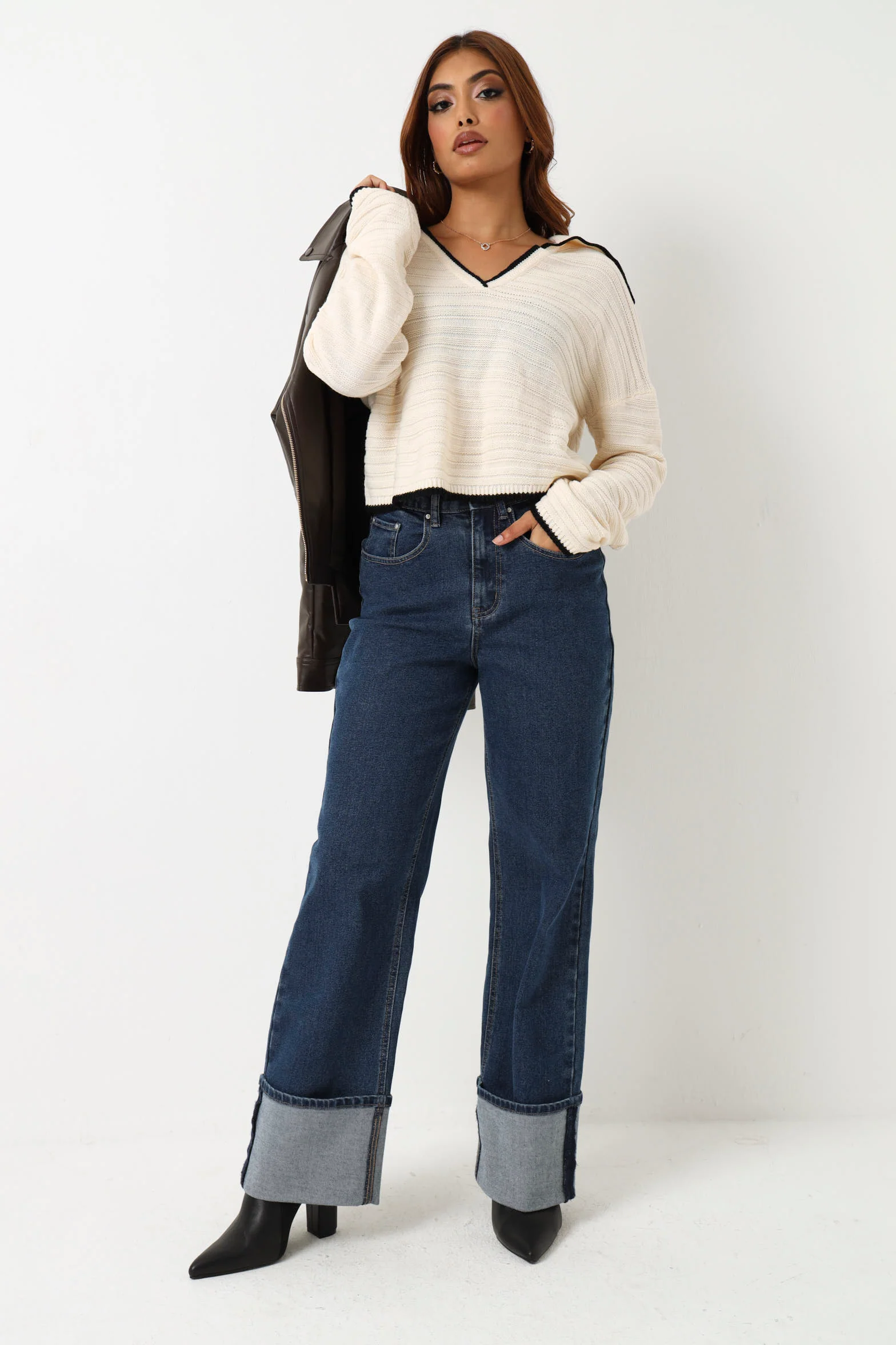 Long Sleeve Large Collar Pullover - Cream/Black - Image 2