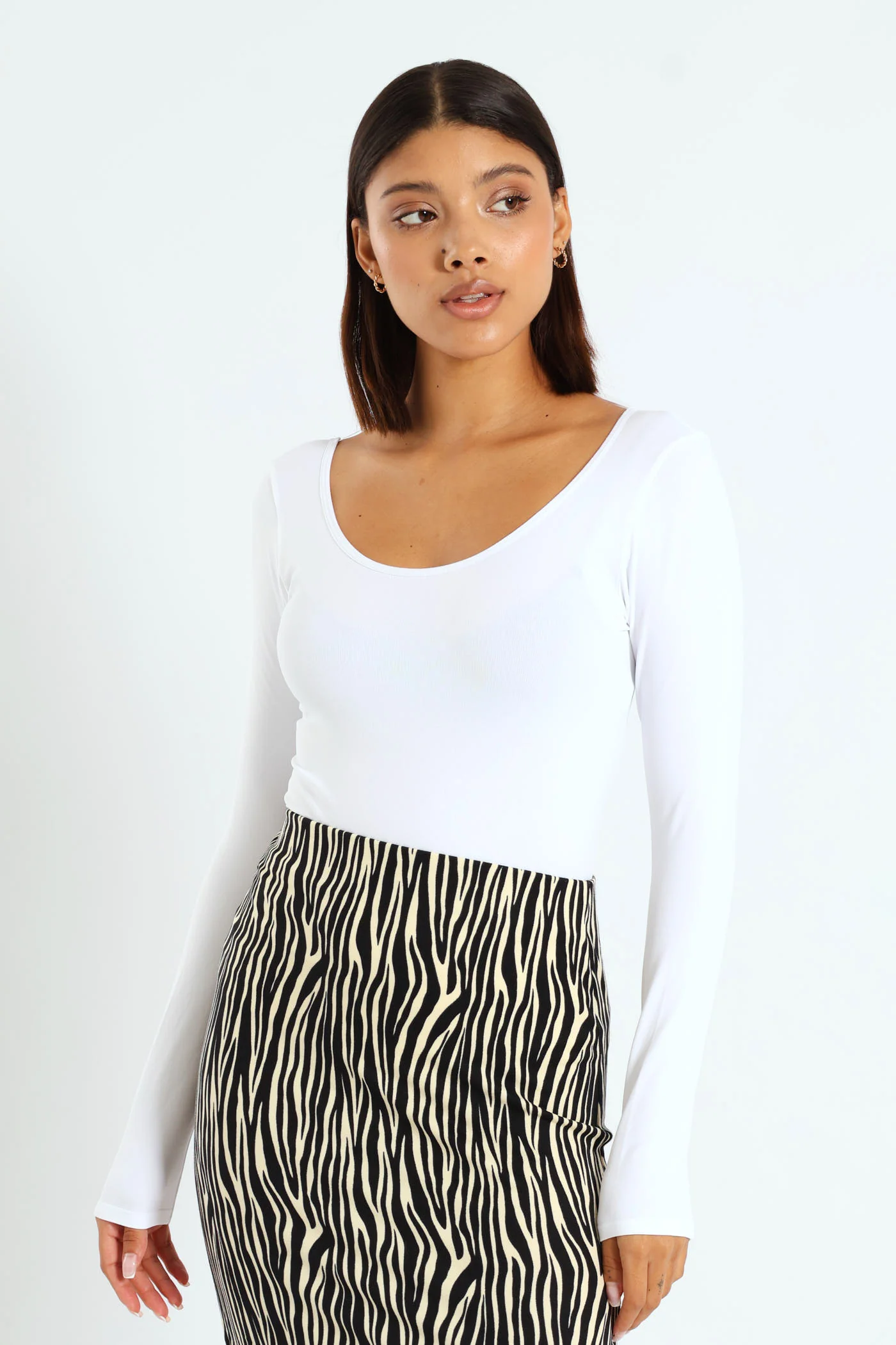 Long Sleeve Open Neck Flat Seamless Top - White