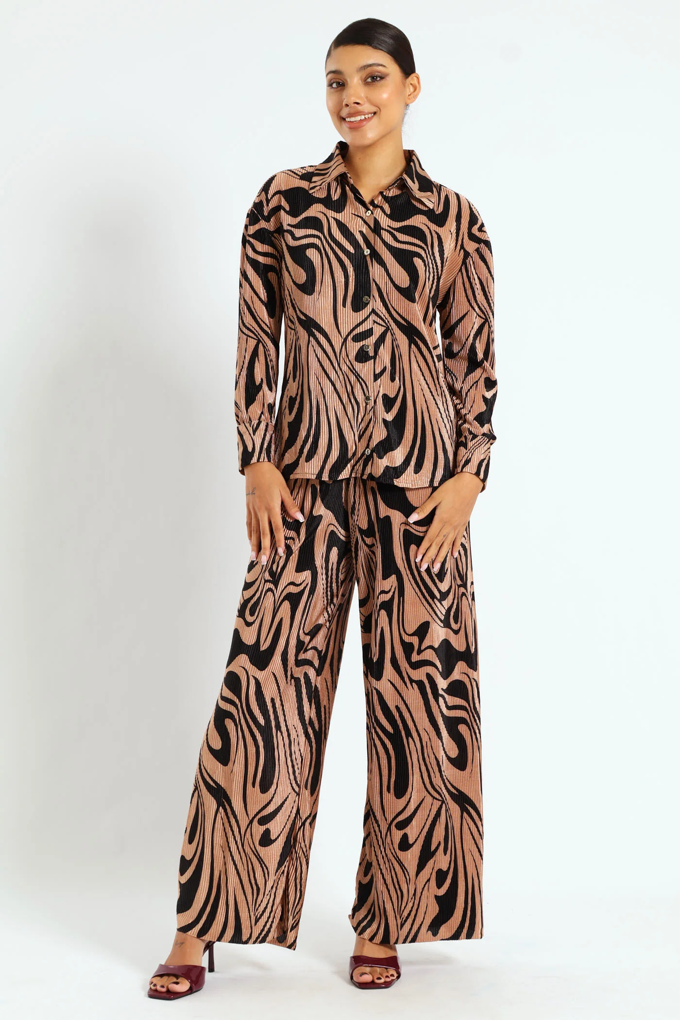 Long Sleeve Printed Bodre Button Shirt - Black/Tan - Image 2
