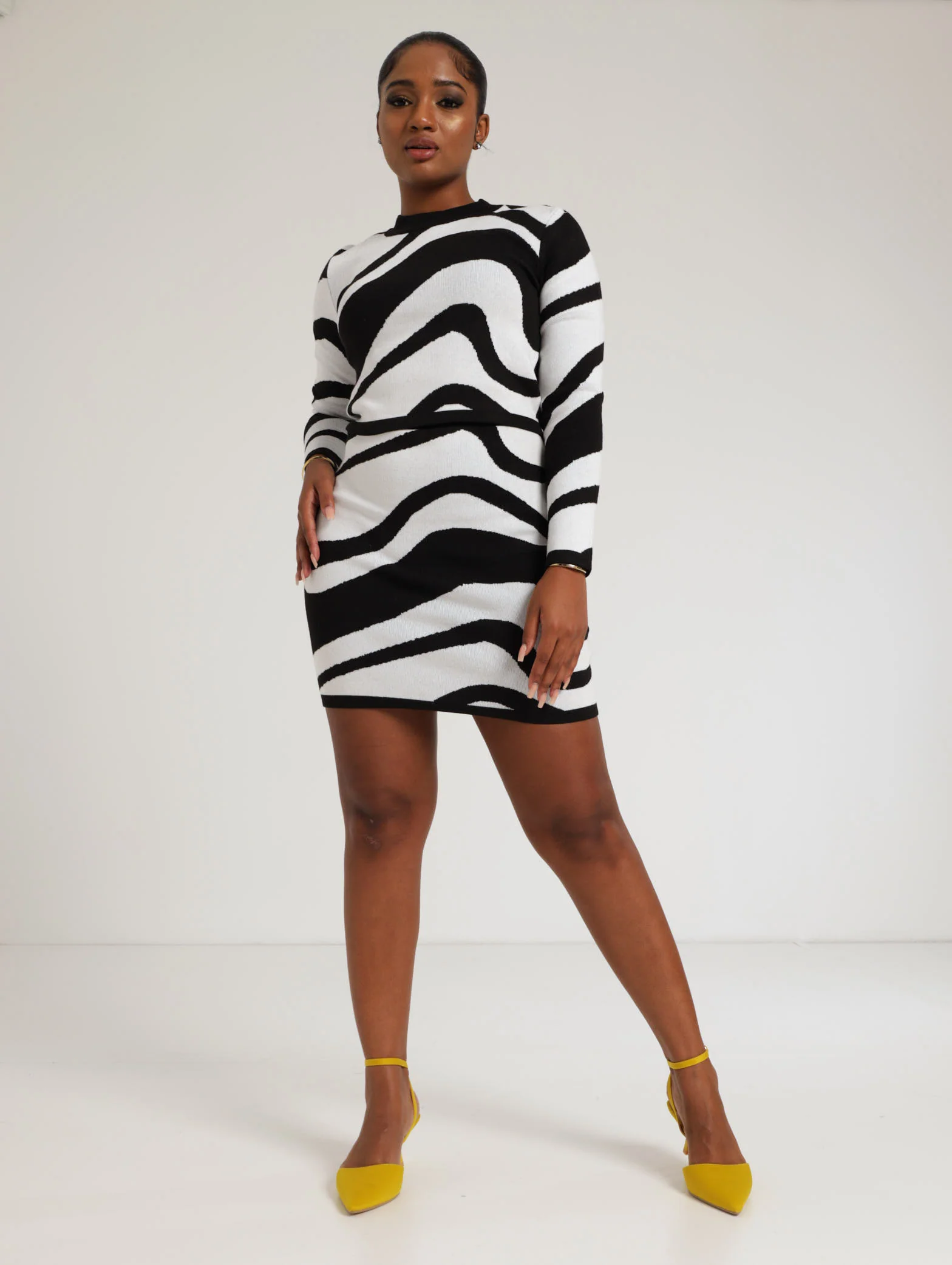 Long Sleeve Swirl Pullover - Black - Image 2