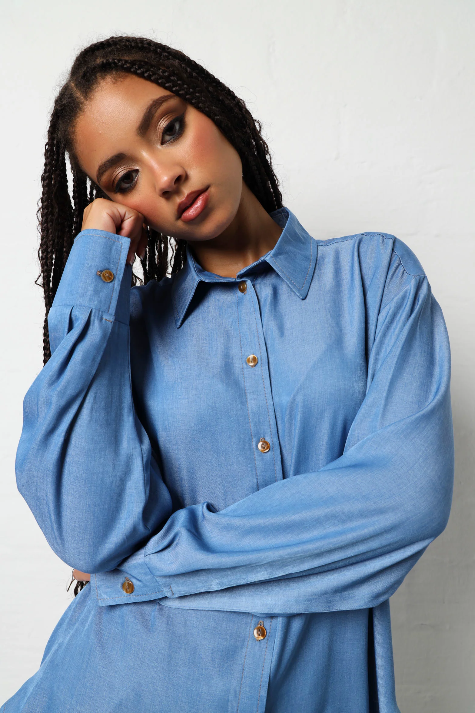 Long Sleeve Wide Cuff Button Down Shirt - Medium Wash