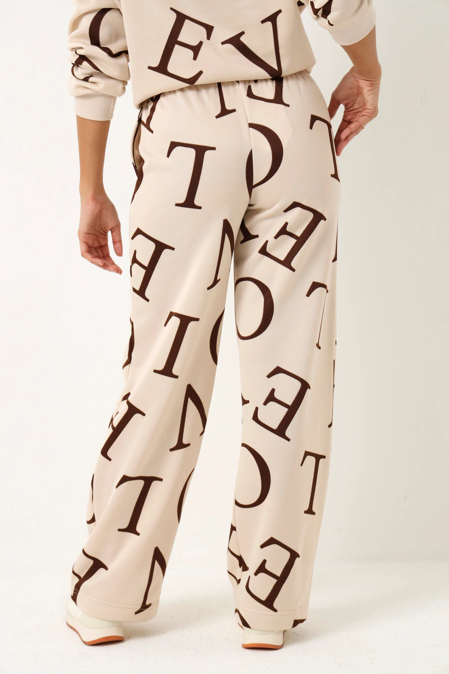 Love Fleece Wide leg Pants - Cream/Chocolate - Image 4