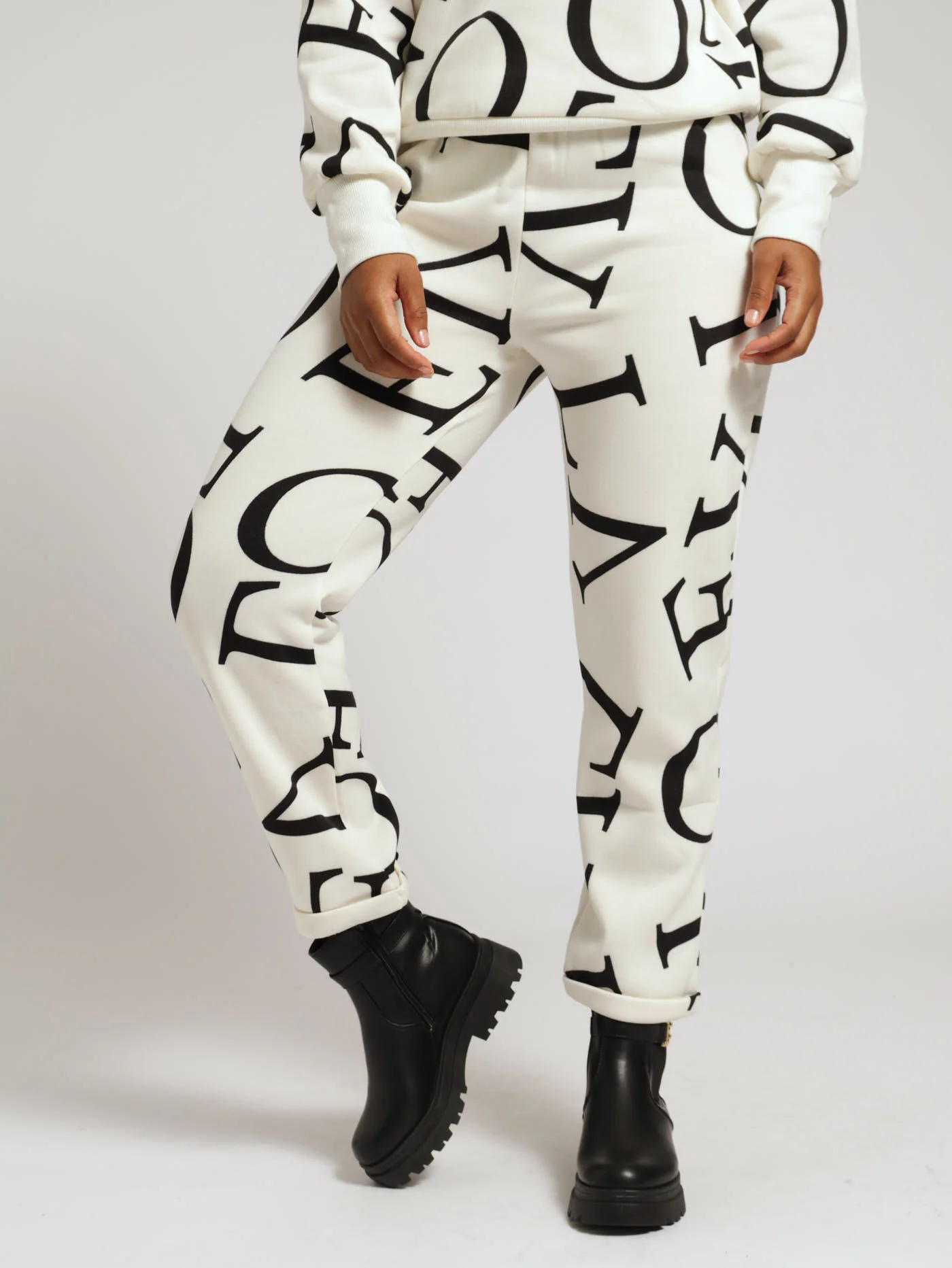 Love Print Fleece Jogger - White/Blush