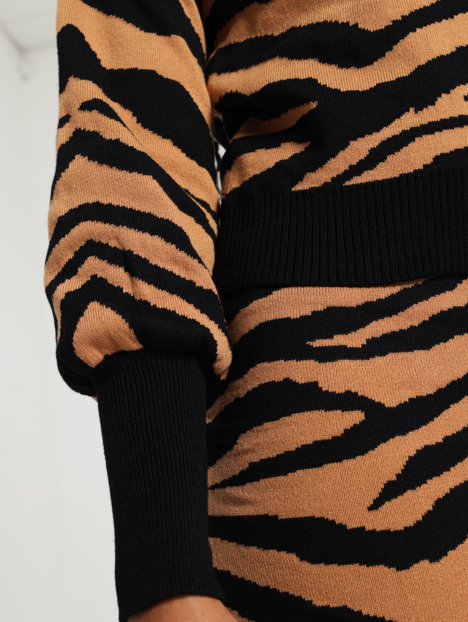 Long Sleeve Animal Pullover - Image 5