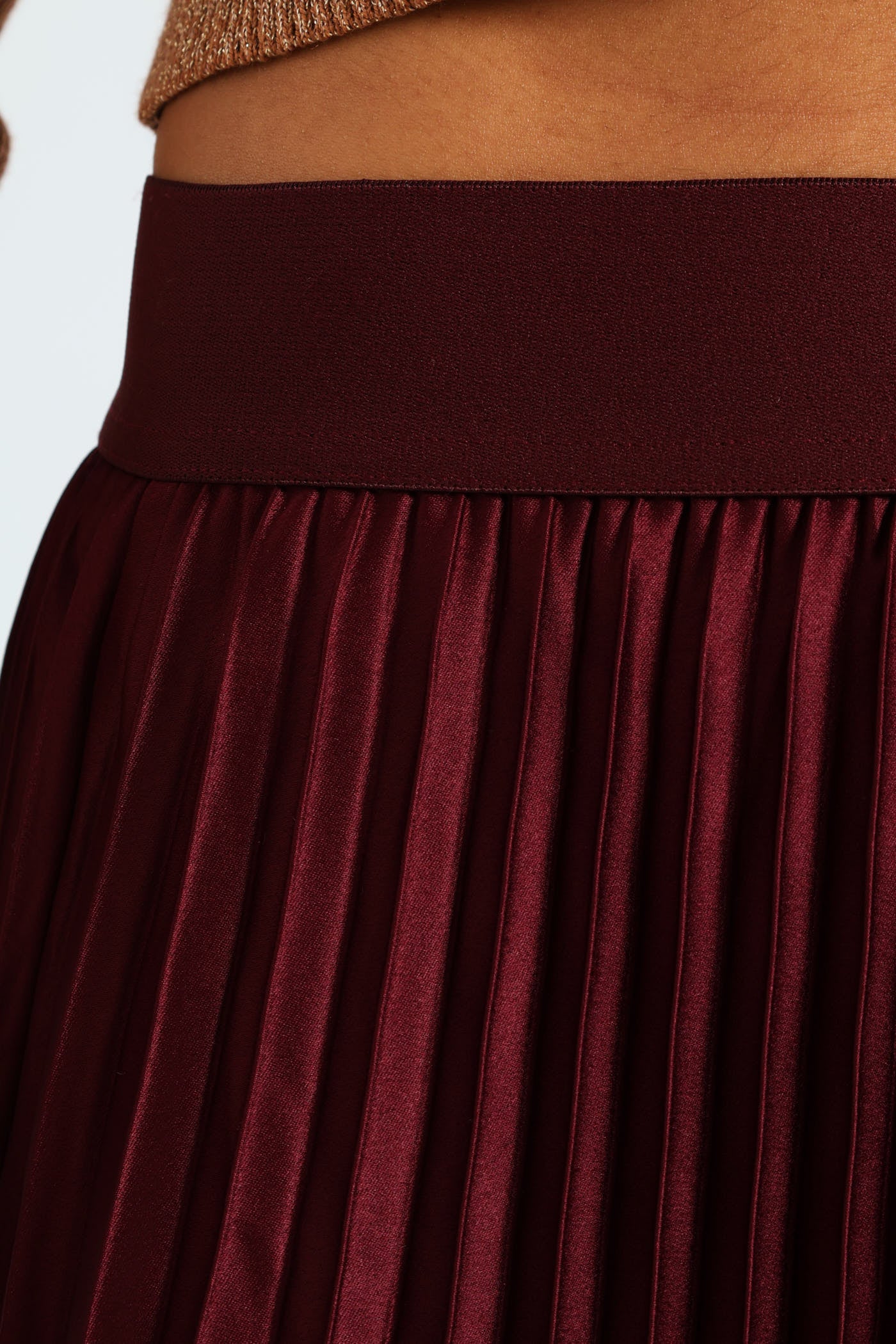 Maxi Elasticated Pleated Skirt - Burgundy - Image 4