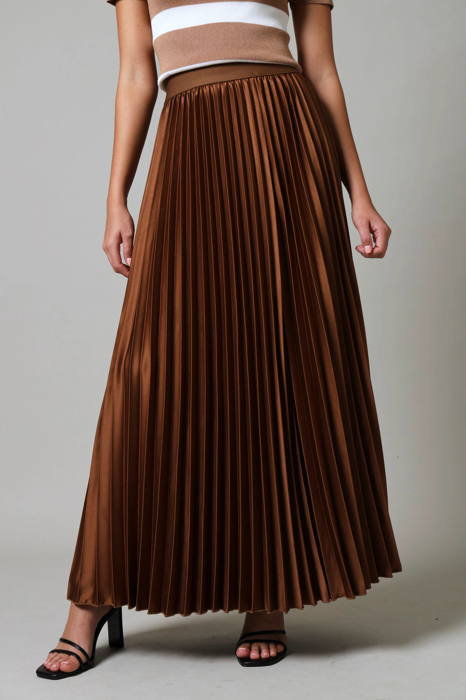 Maxi Elasticated Pleated Skirt - Dark Brown - Image 2