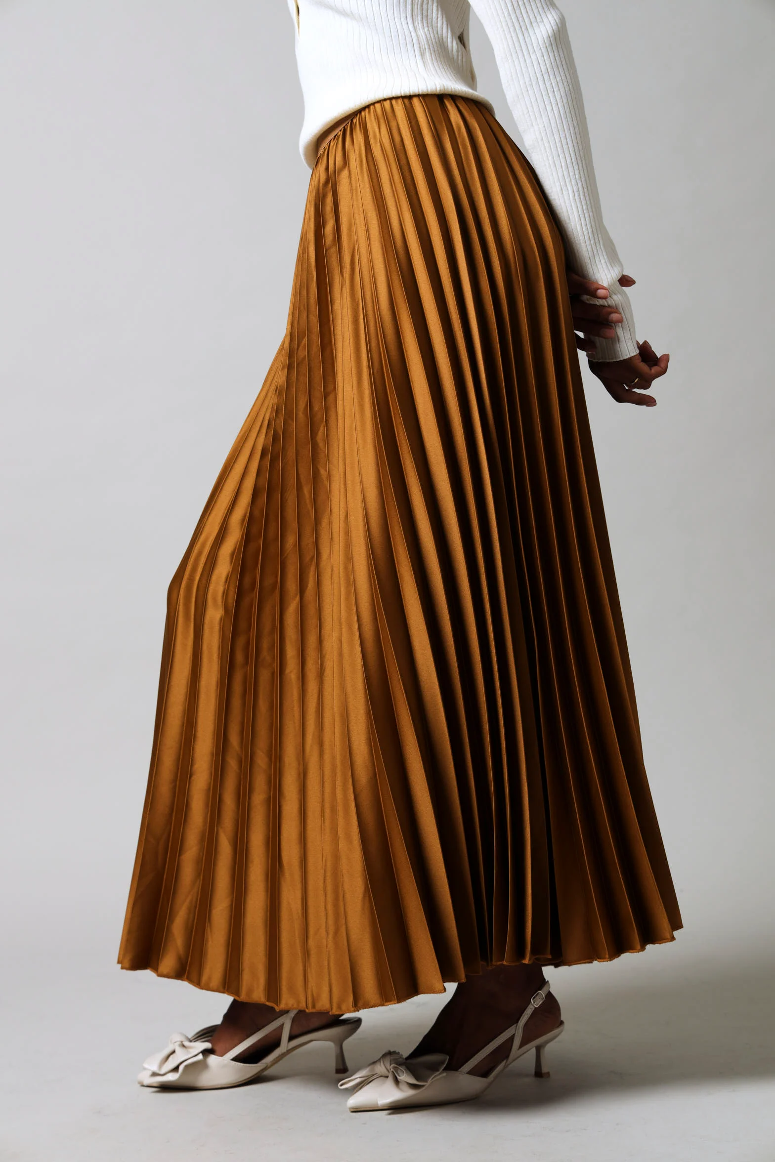 Maxi Elasticated Pleated Skirt - Gold - Image 4