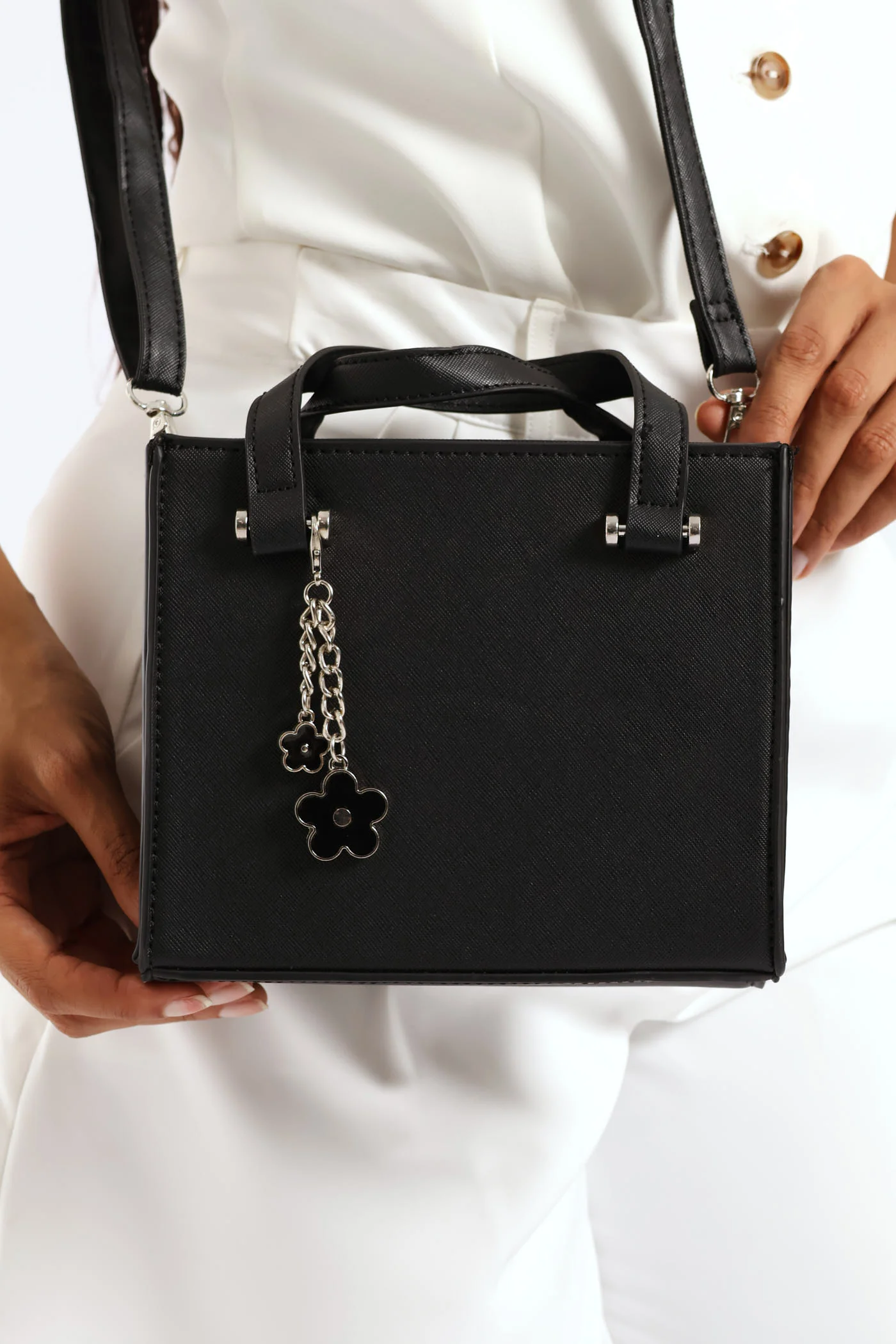 Metal Bar Perspex Flower Charm Tote Bag - Black - Image 3