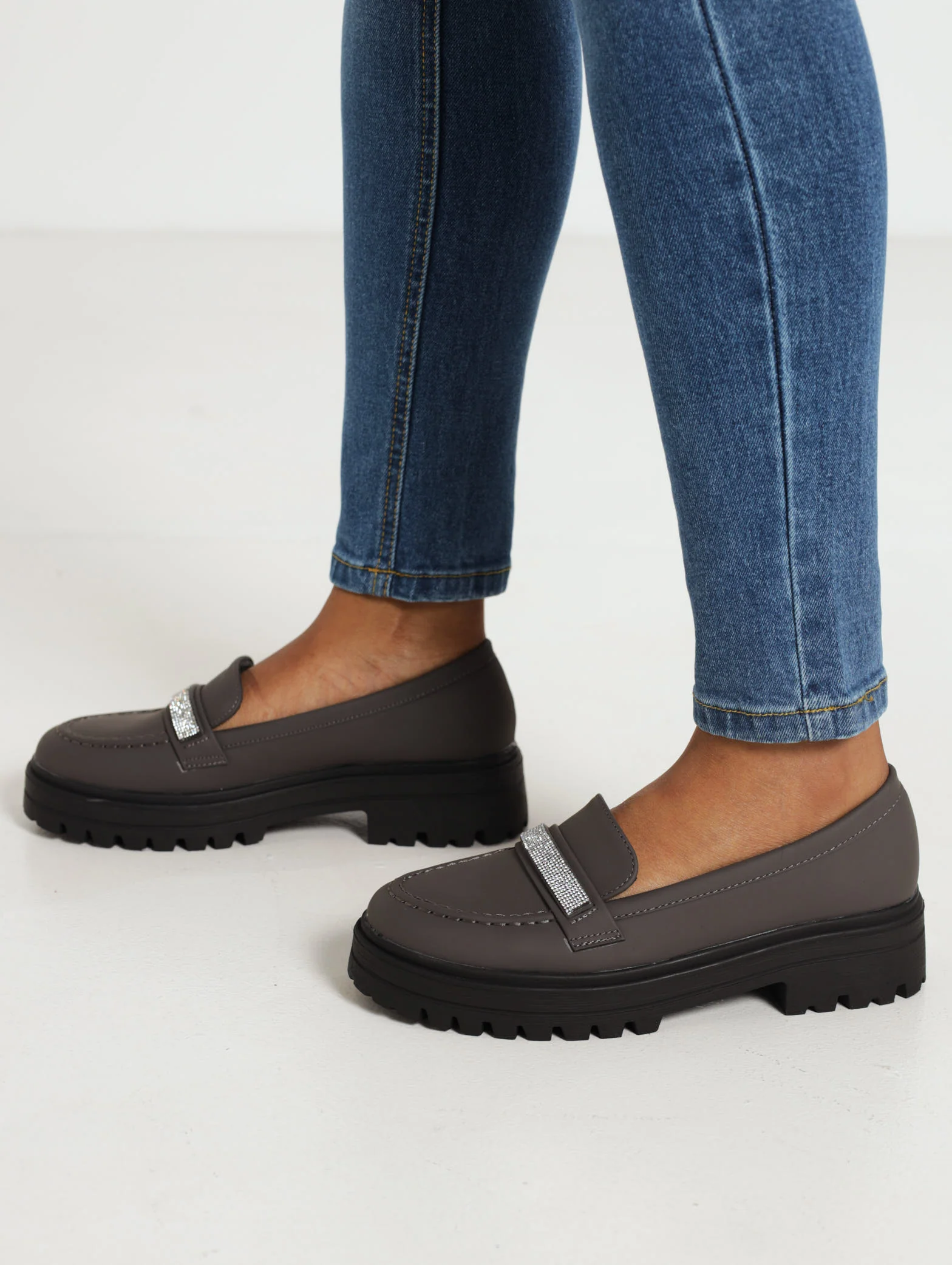 Metal Chain Trim Classic Loafer - Image 2