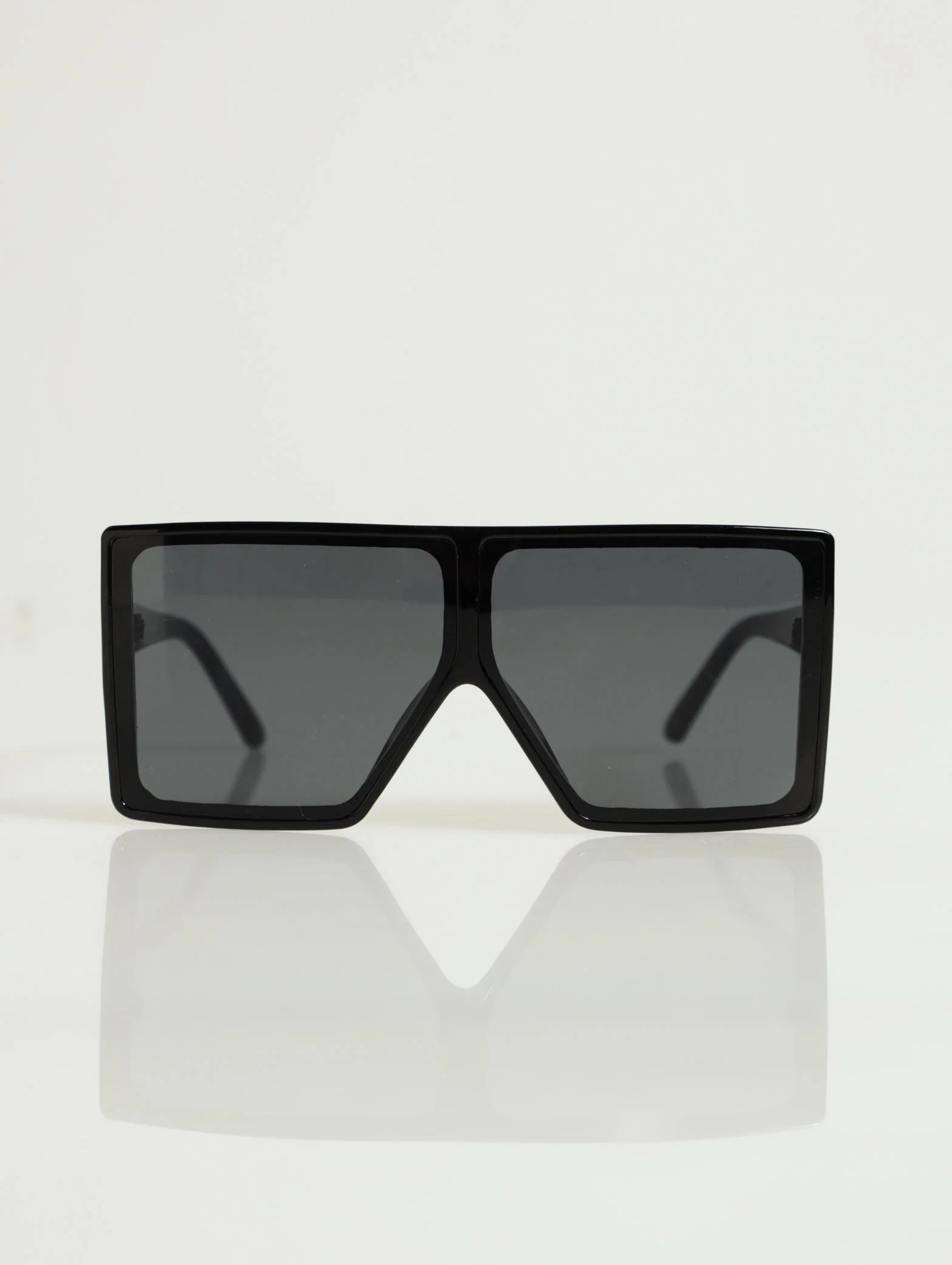 Metal Detail Template Oversized Visor Sunglasses