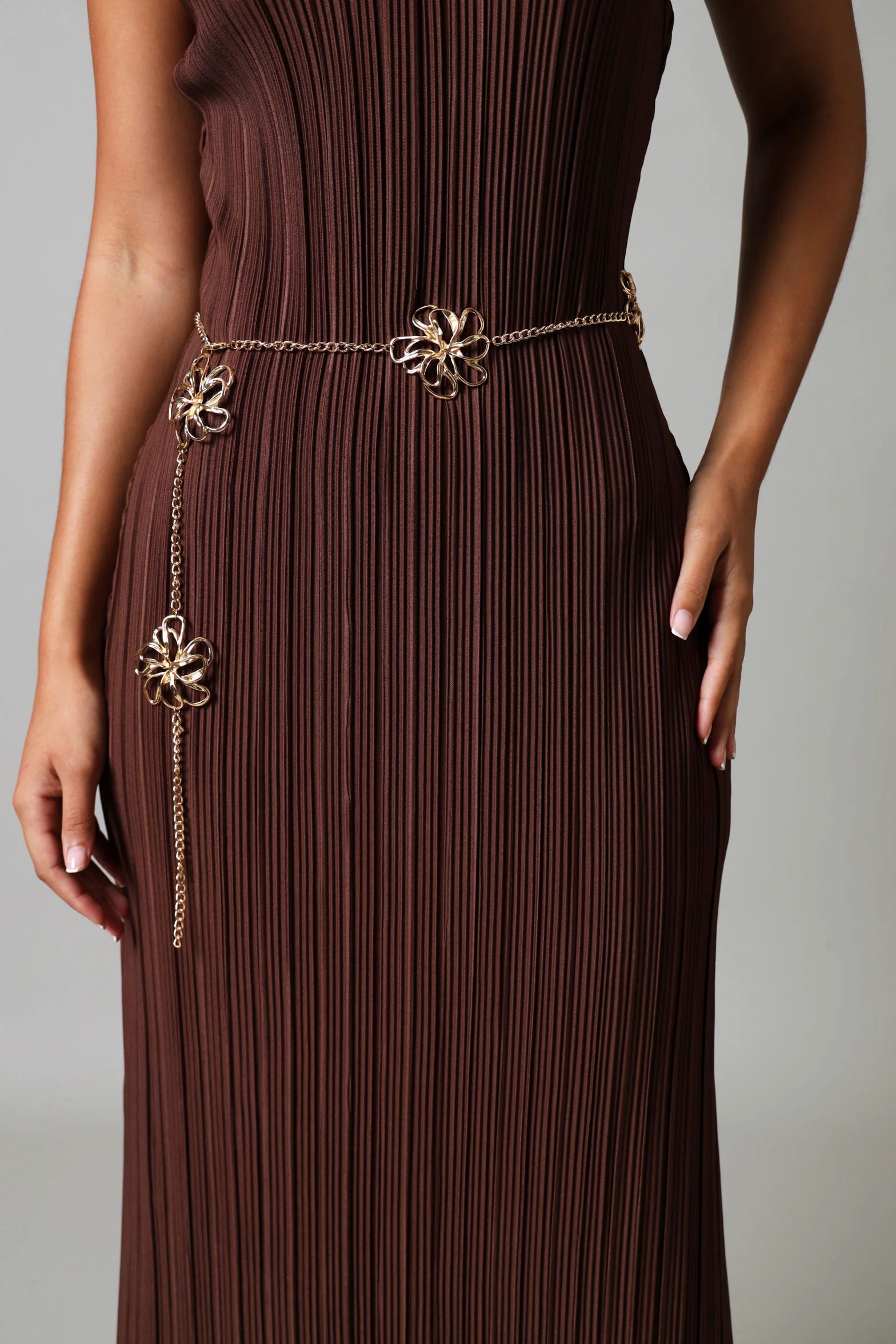 Metal Flower Chain Belt - Gold - Image 3
