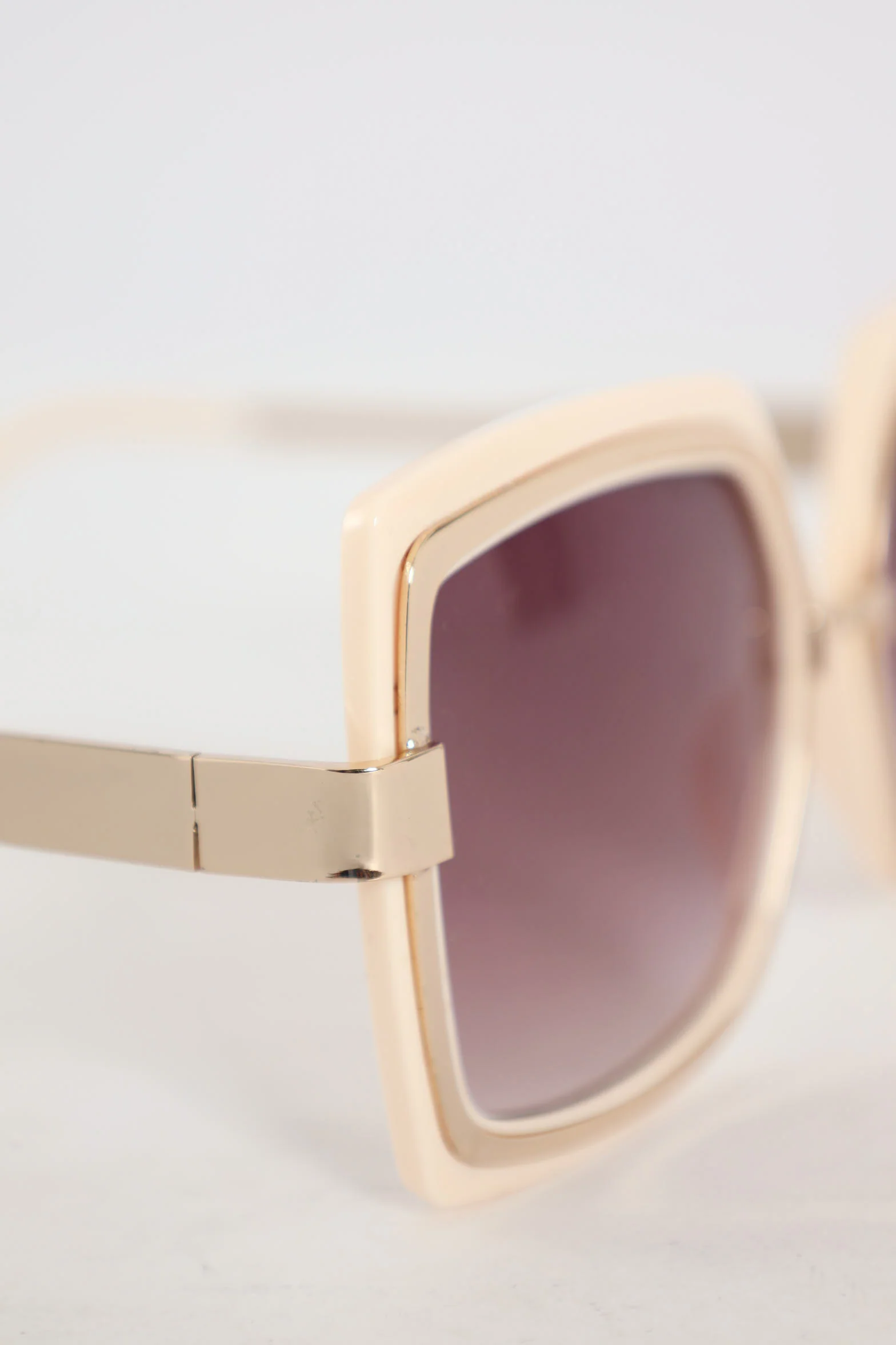 Metal Inlay Glam Sunglasses - Cream - Image 2