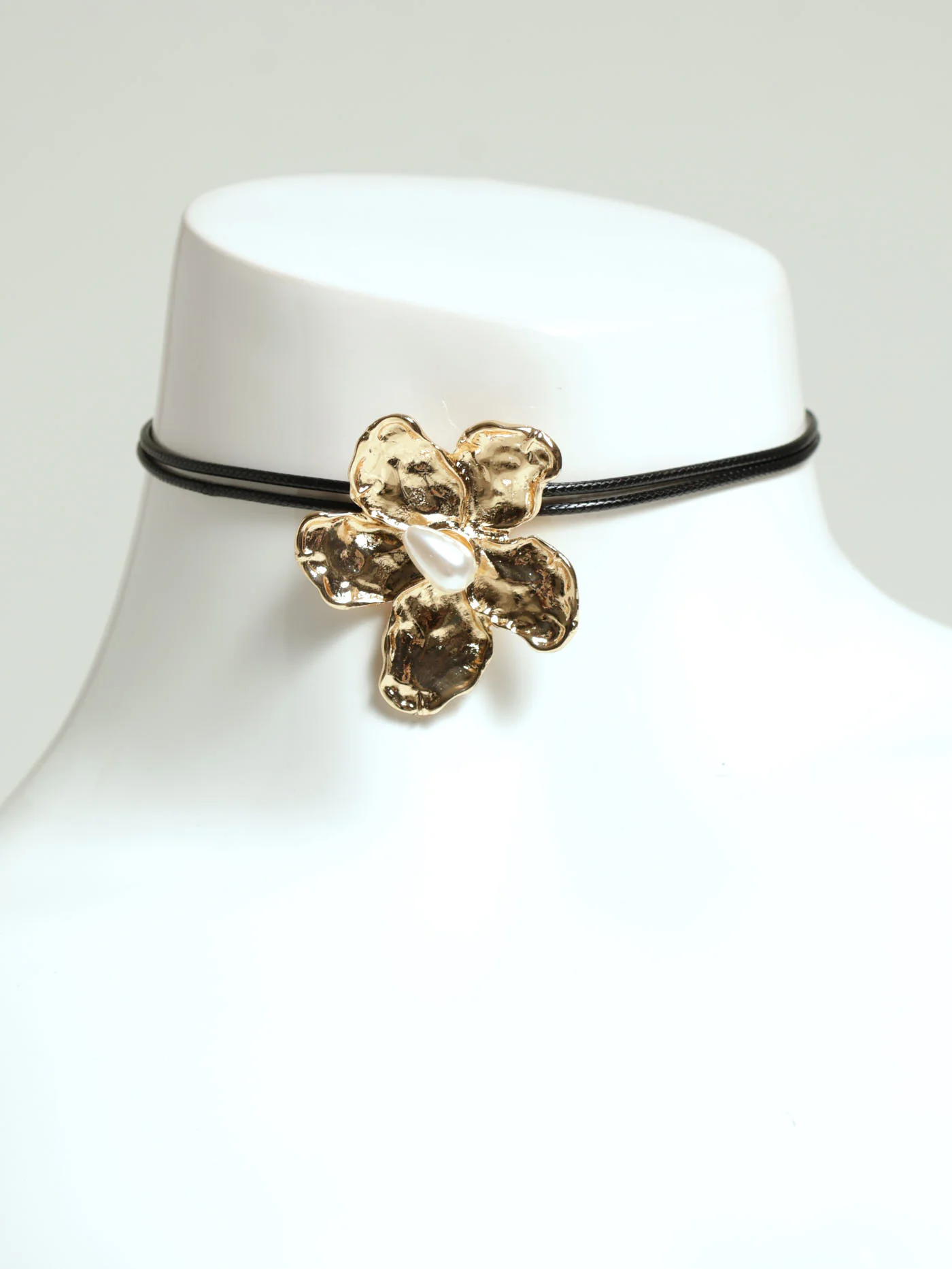 Metal & Pearl Flower Corsage - Gold