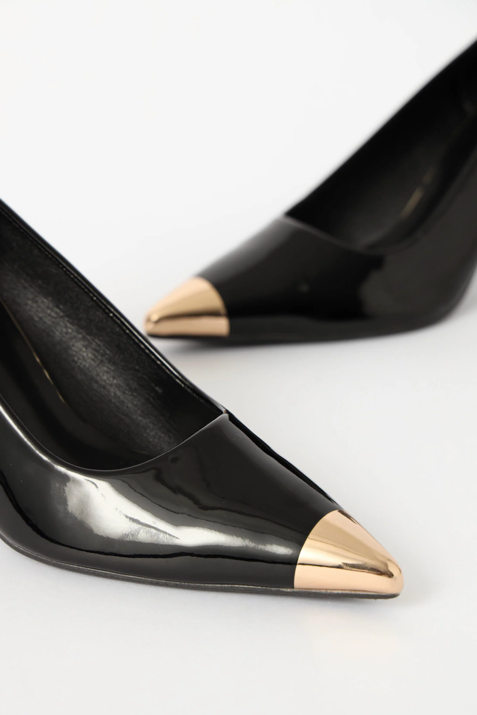 Metal Toe Cap Full Court Stiletto Heel - Black - Image 3