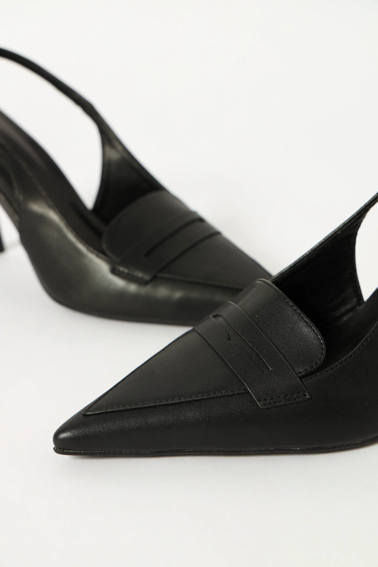 Mid Heel Slingback Court - Black - Image 3