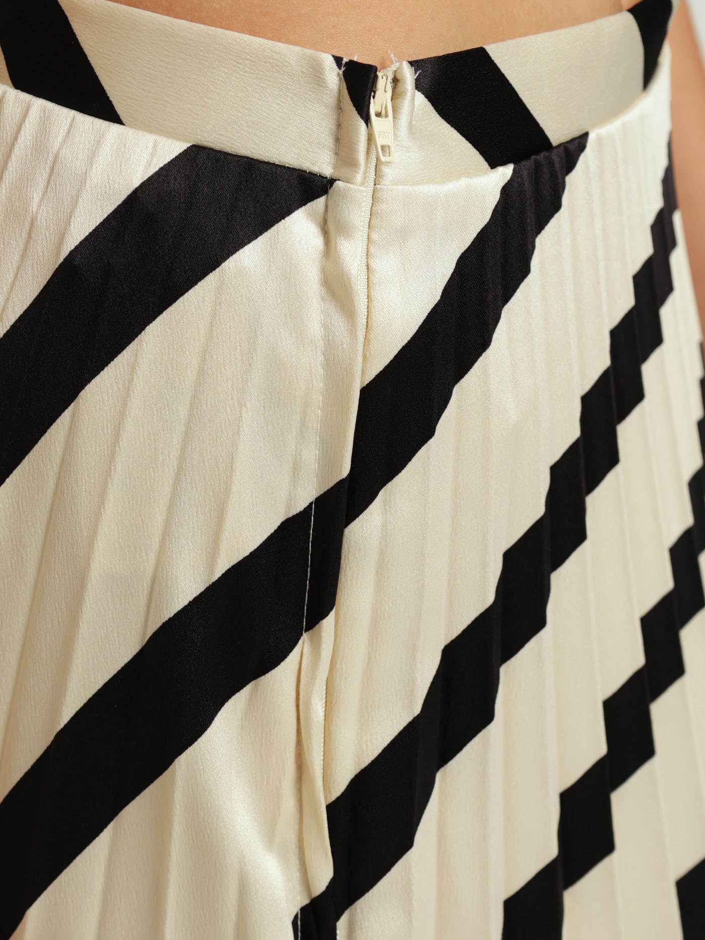 Midi Stripe Pleated Skirt - Black/Cream - Image 5