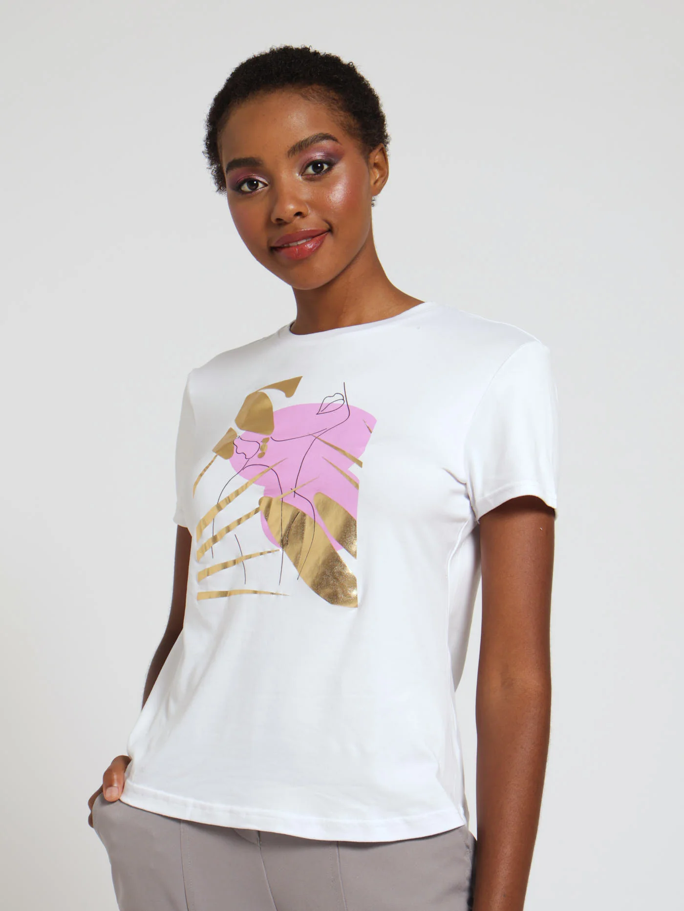 Minimal Earring Tee - White
