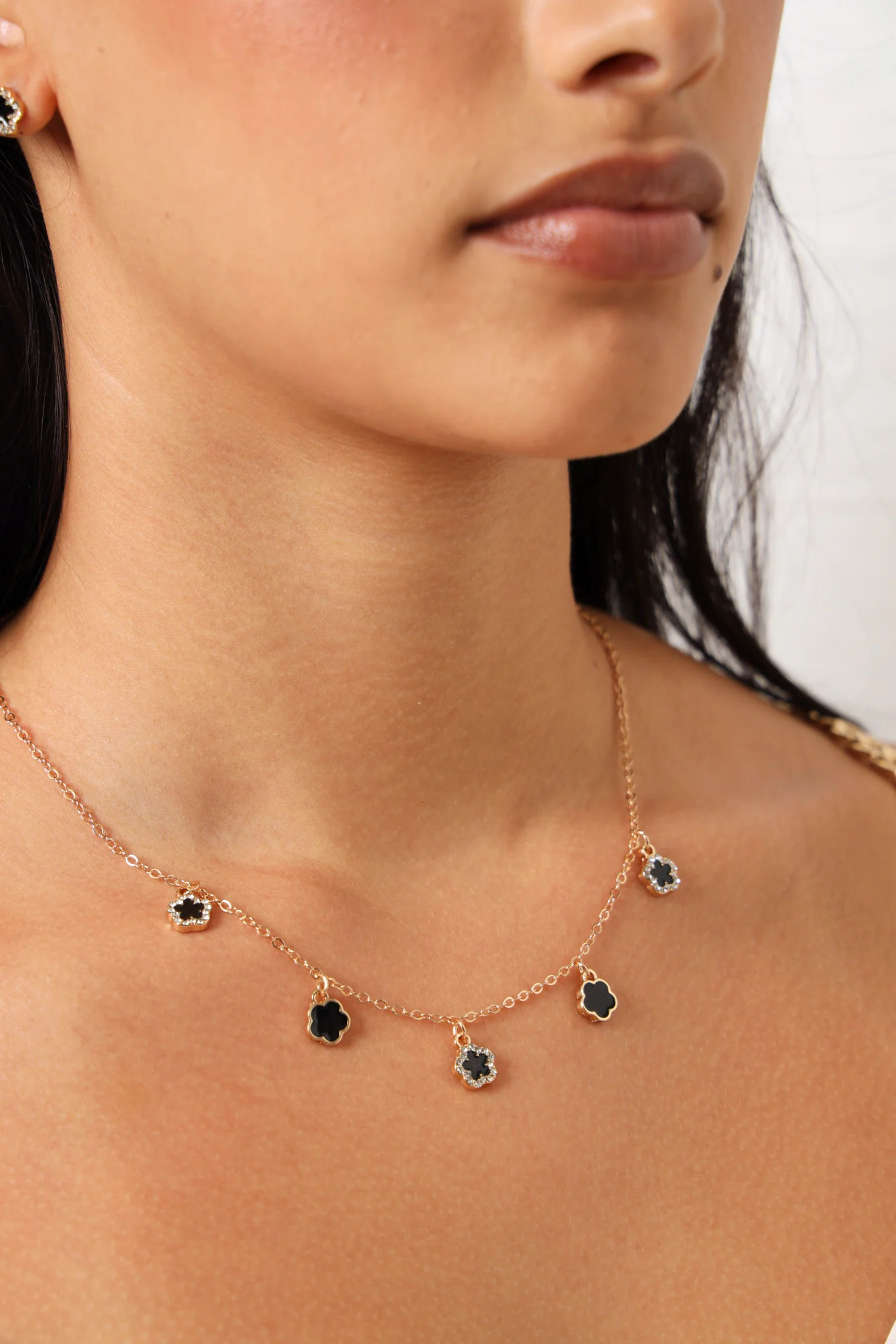 Multi Flower Pendant Necklace With Matching Earrings - Black/Gold