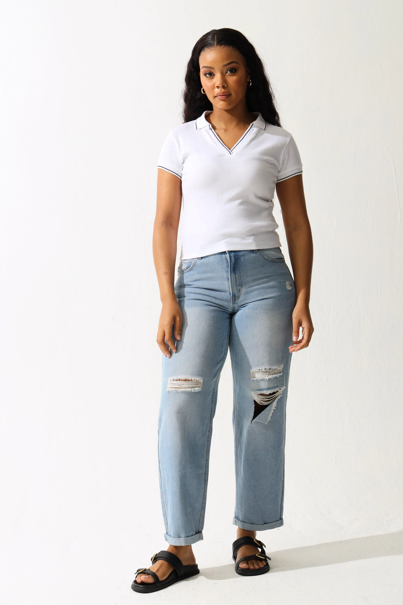 Open Knee Boyfriend Jean - Light Wash - Image 4