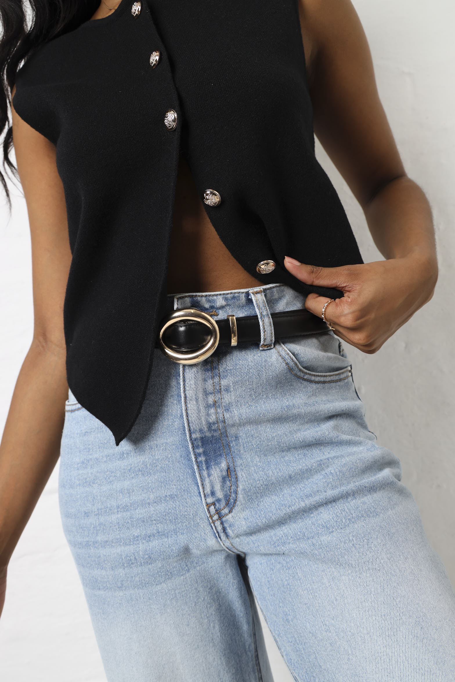 Oval Buckle Metal Puller Belt - Black/Gold - Image 2