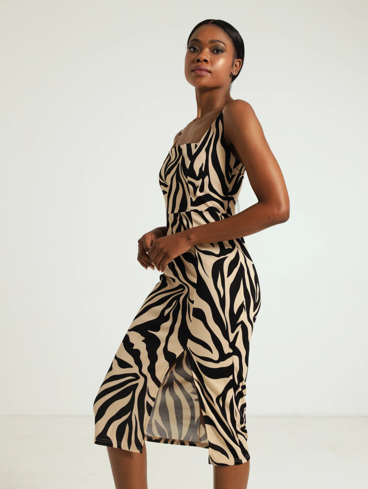 Panel Bodice Detail Slit Bodycon Dress - Image 2