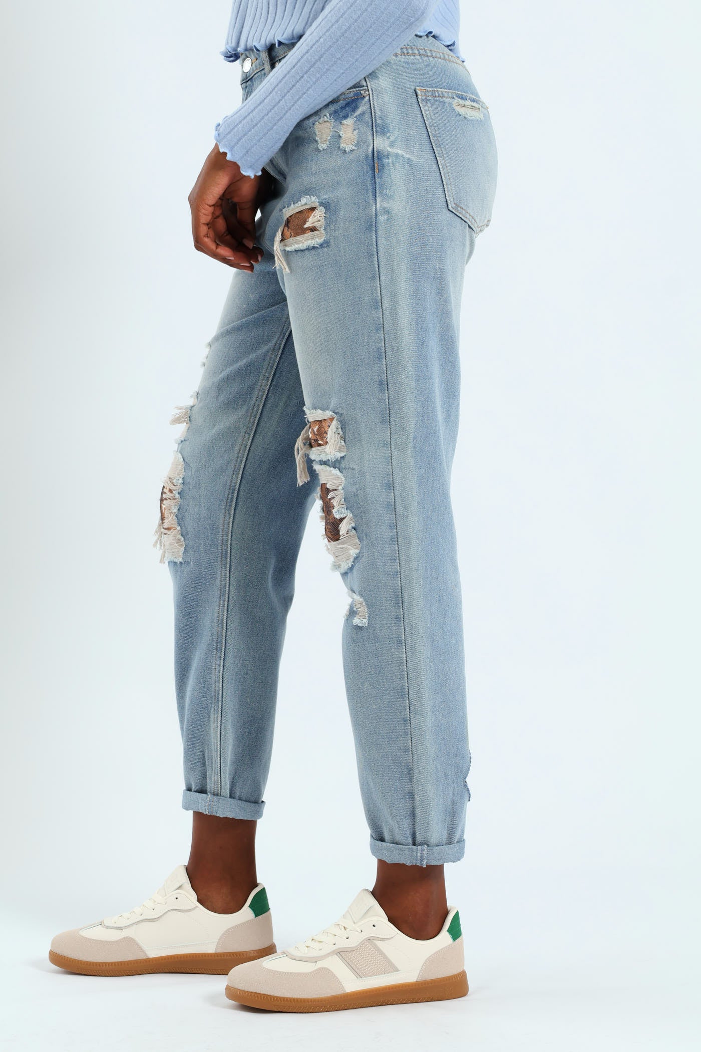 Patch Abraised Mom Jean - Stonewash - Image 3