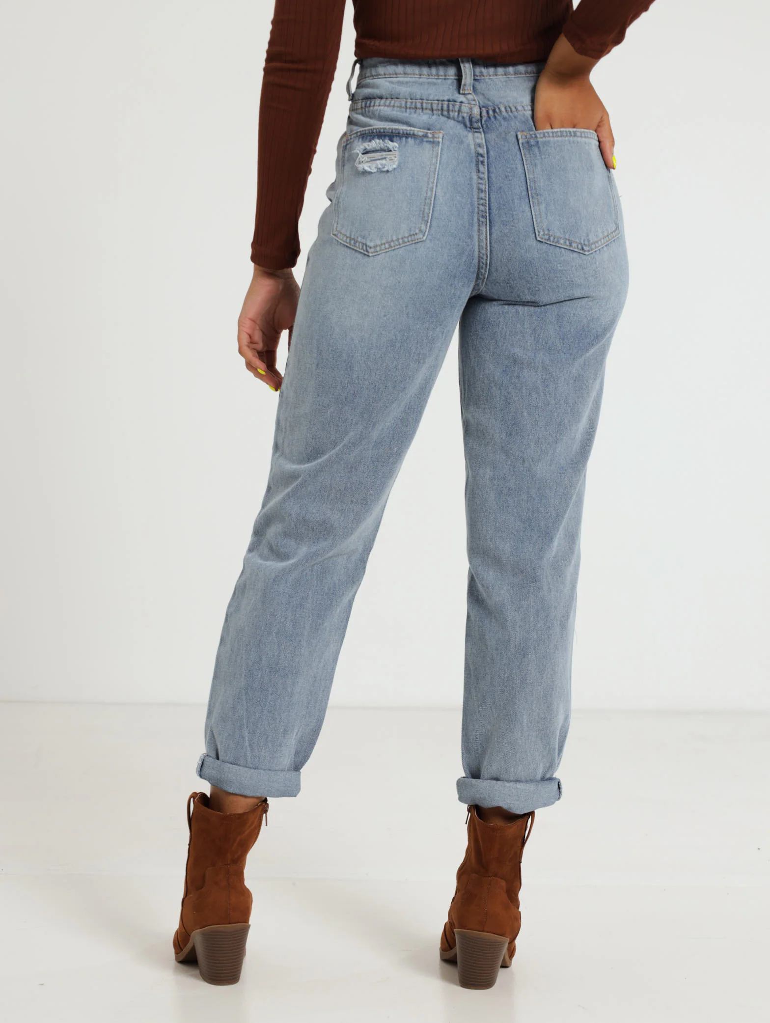 Patch Abraisesd Mom Jean - Image 3