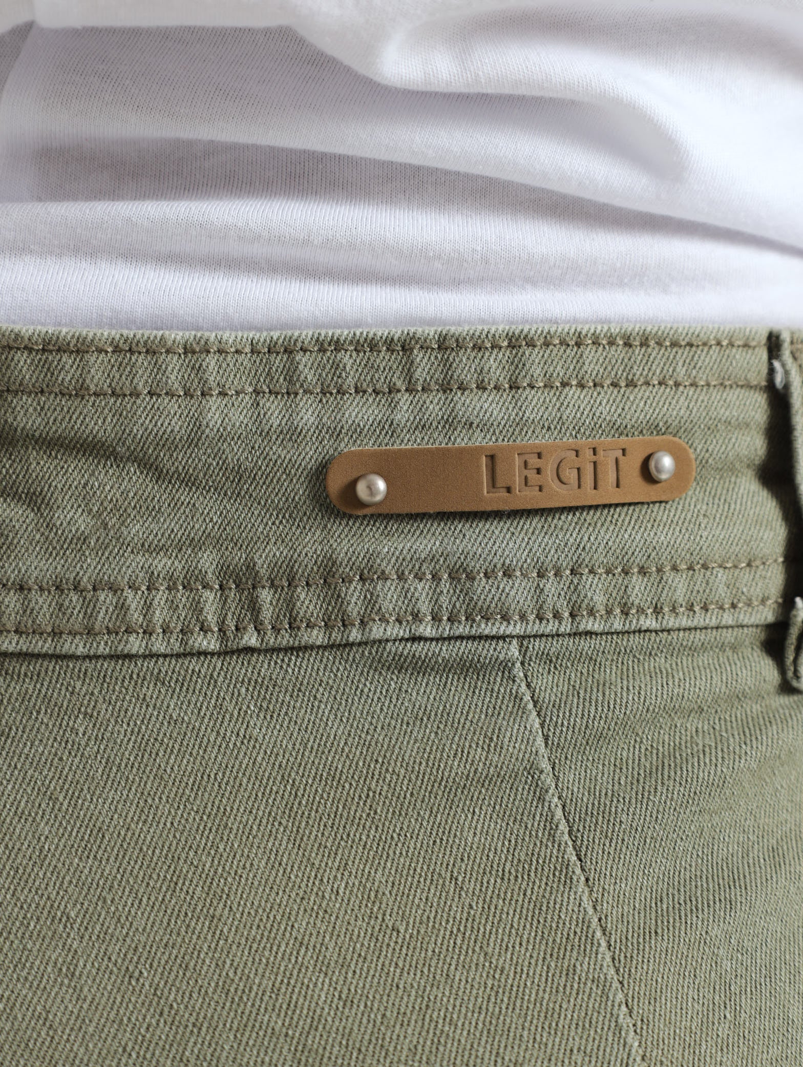 Patch Pocket Button Fly Wideleg Jean - Image 4